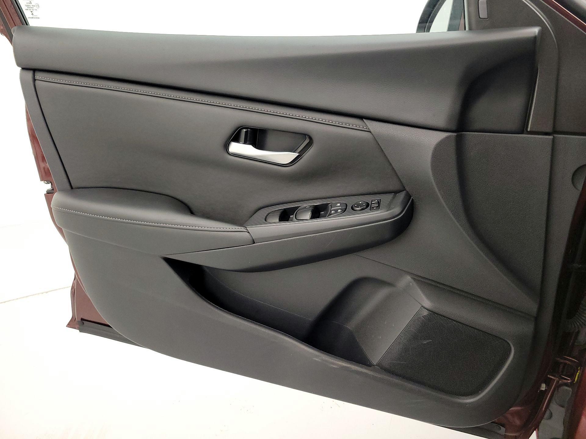 Thumbnail: 2025 Nissan Sentra - 12