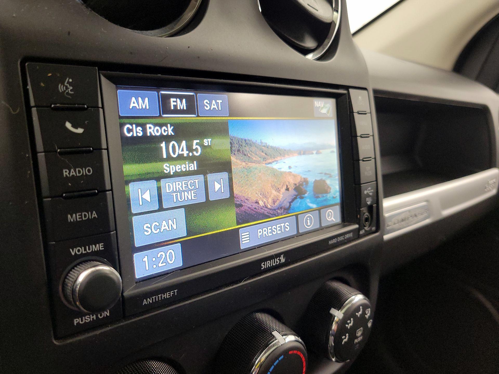 Thumbnail: 2016 Jeep Compass - 14