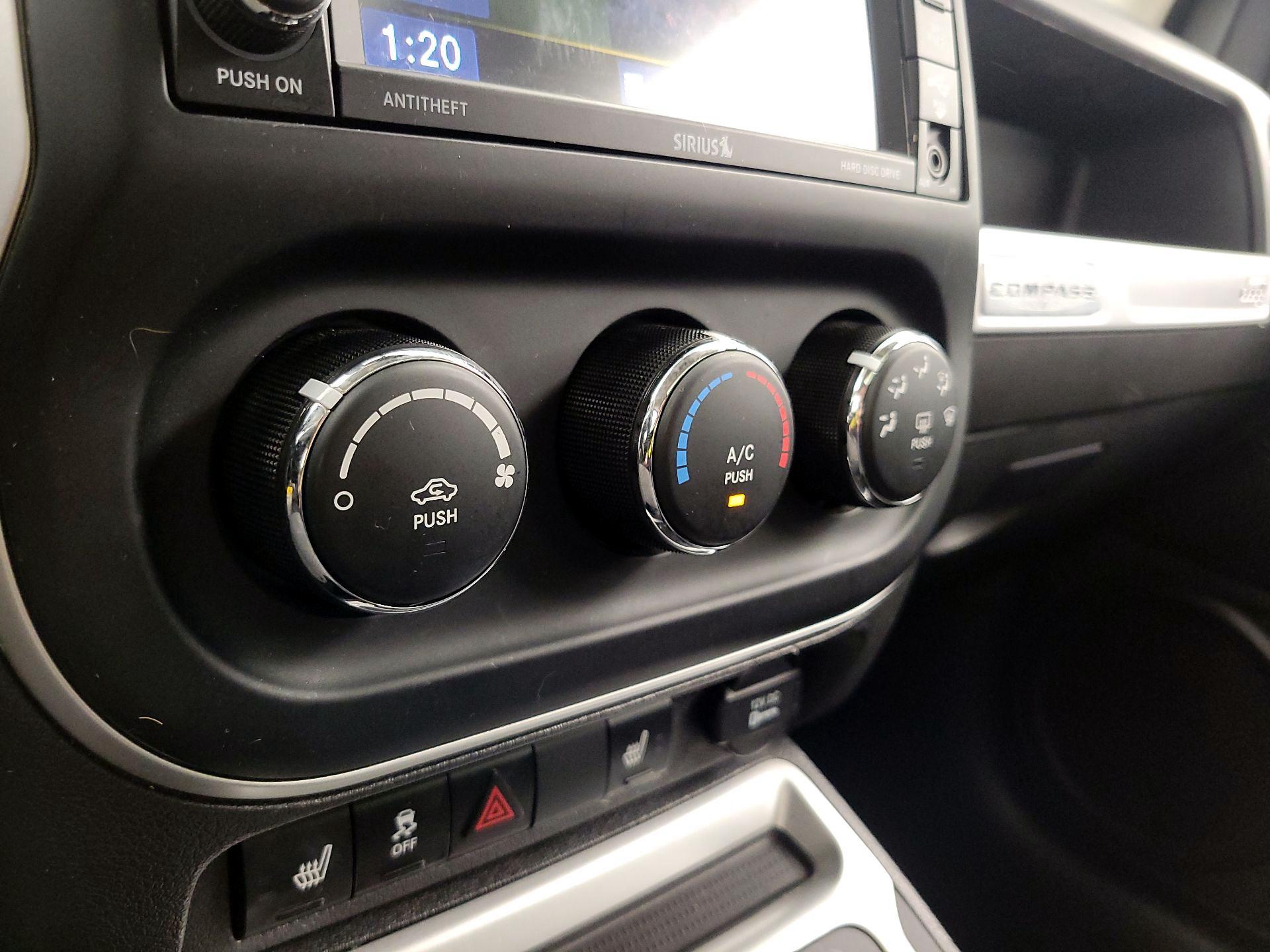 Thumbnail: 2016 Jeep Compass - 15