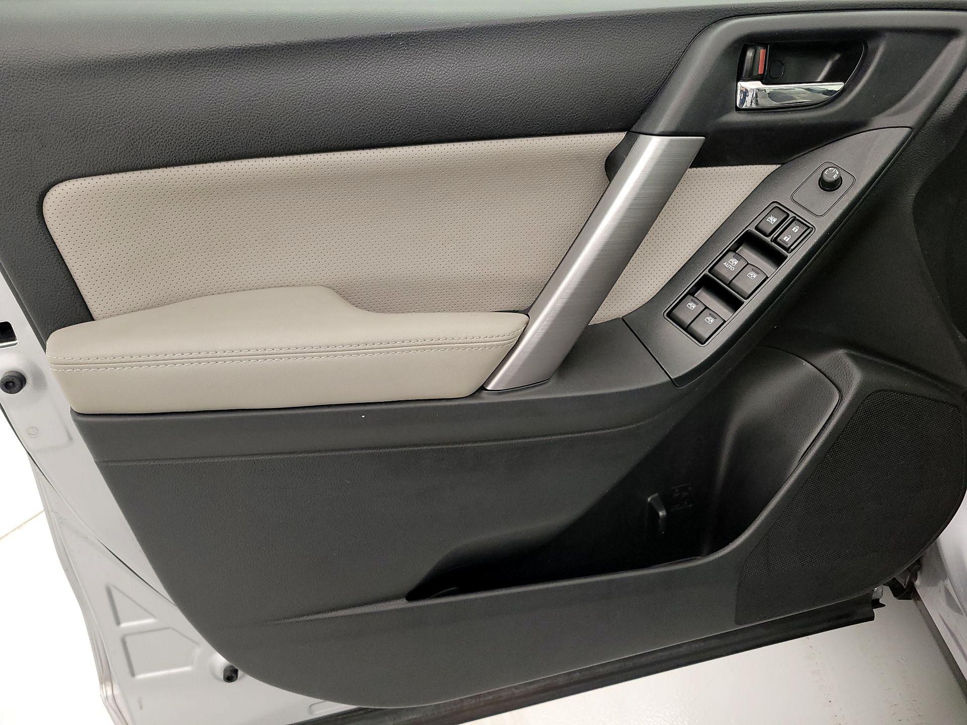 Thumbnail: 2016 Subaru Forester - 12