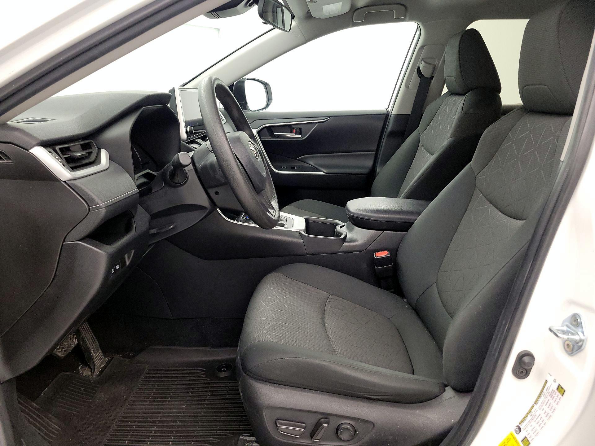 Thumbnail: 2024 Toyota RAV4 - 11