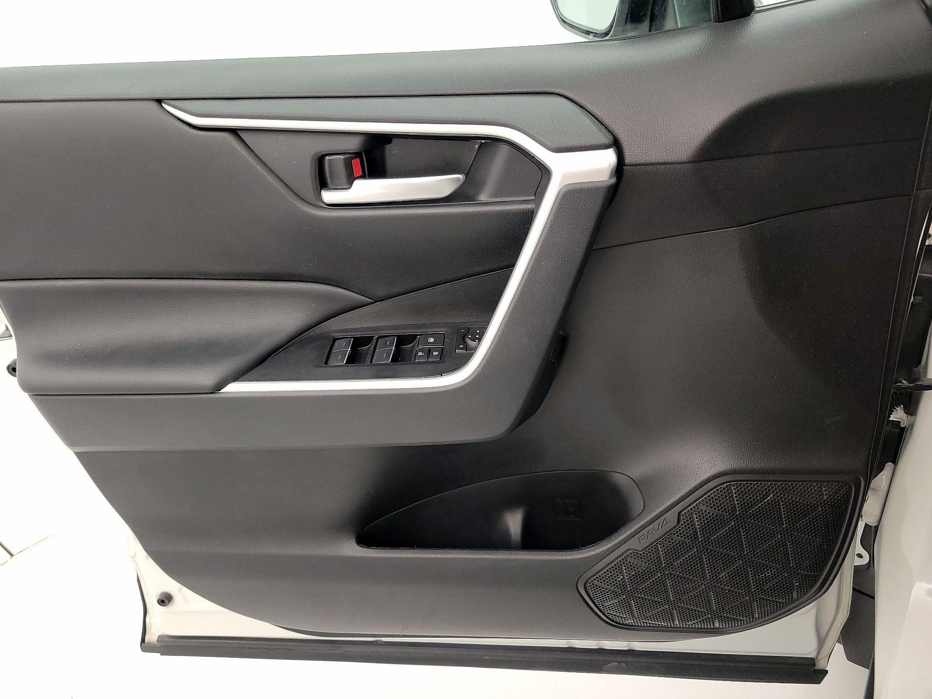 Thumbnail: 2024 Toyota RAV4 - 12