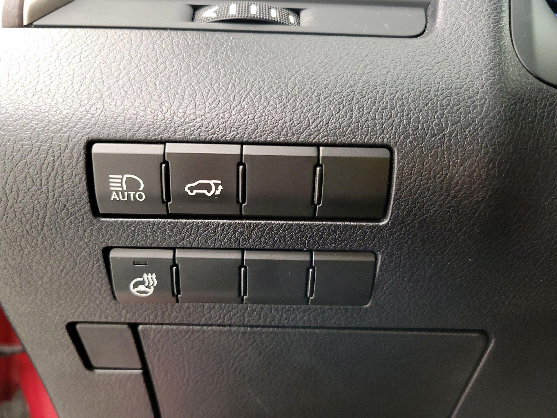 Thumbnail: 2018 Lexus RX - 13