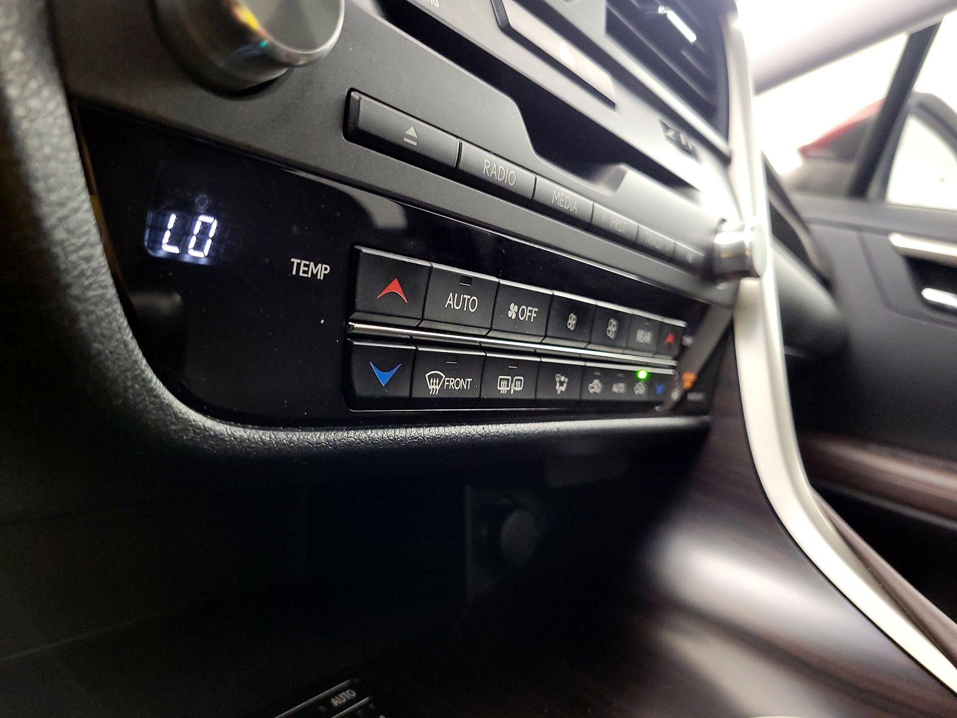 Thumbnail: 2018 Lexus RX - 17