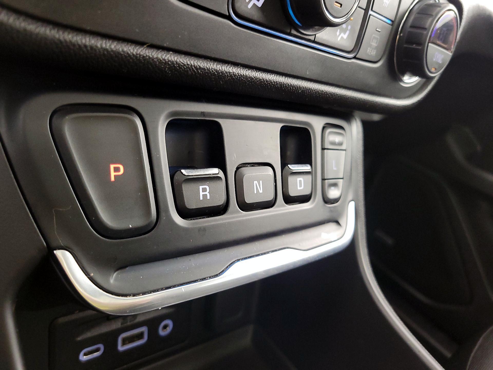 Thumbnail: 2018 GMC Terrain - 17