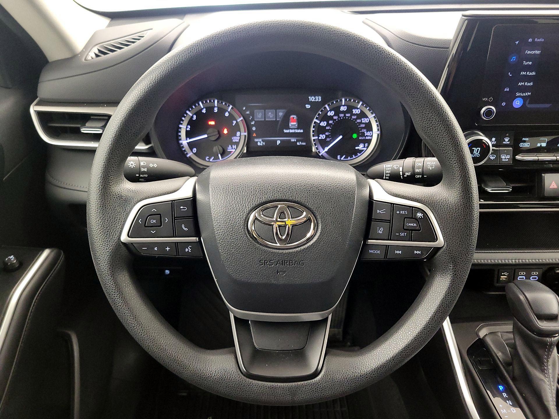 Thumbnail: 2023 Toyota Highlander - 10