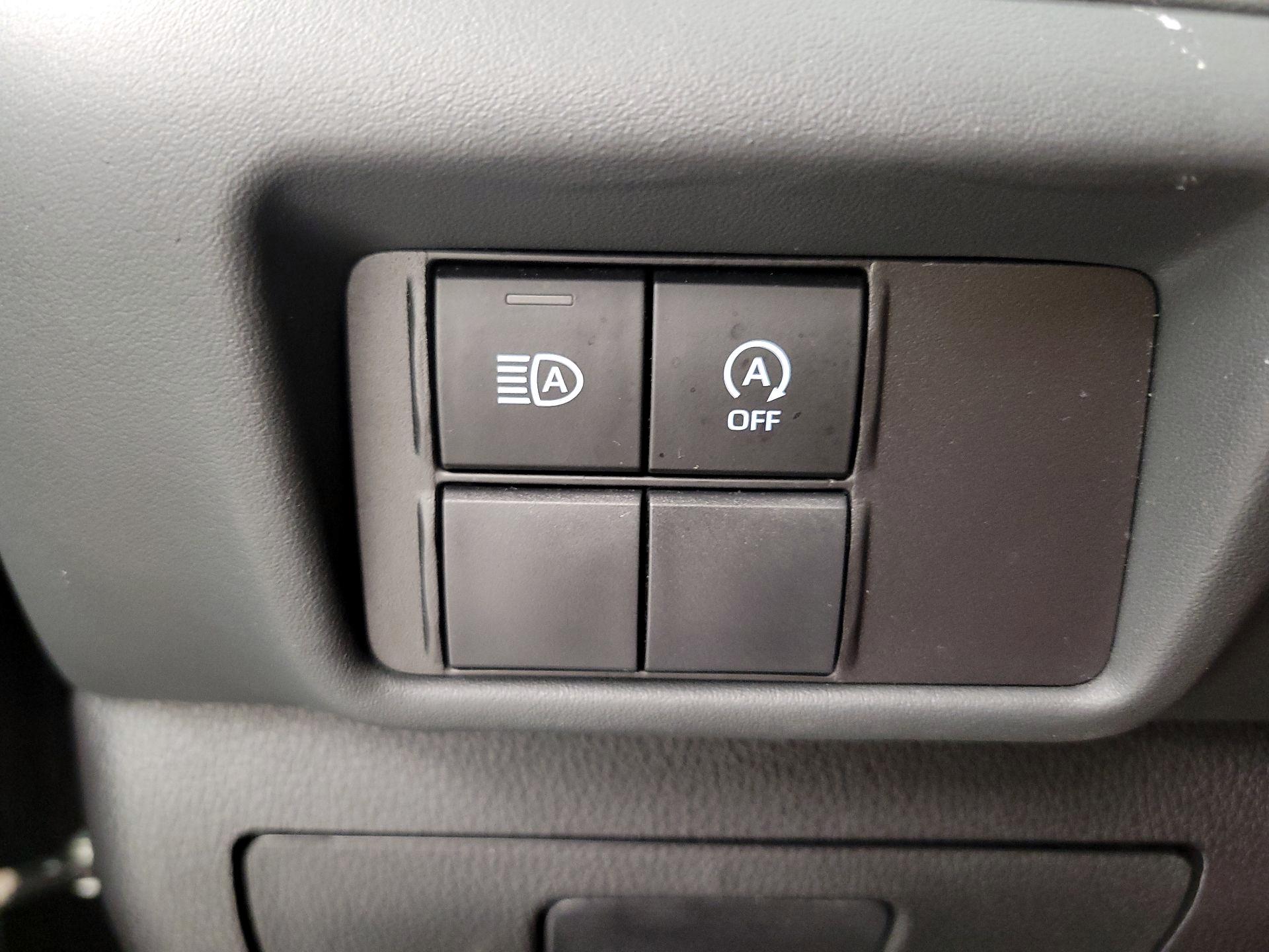 Thumbnail: 2023 Toyota Highlander - 13