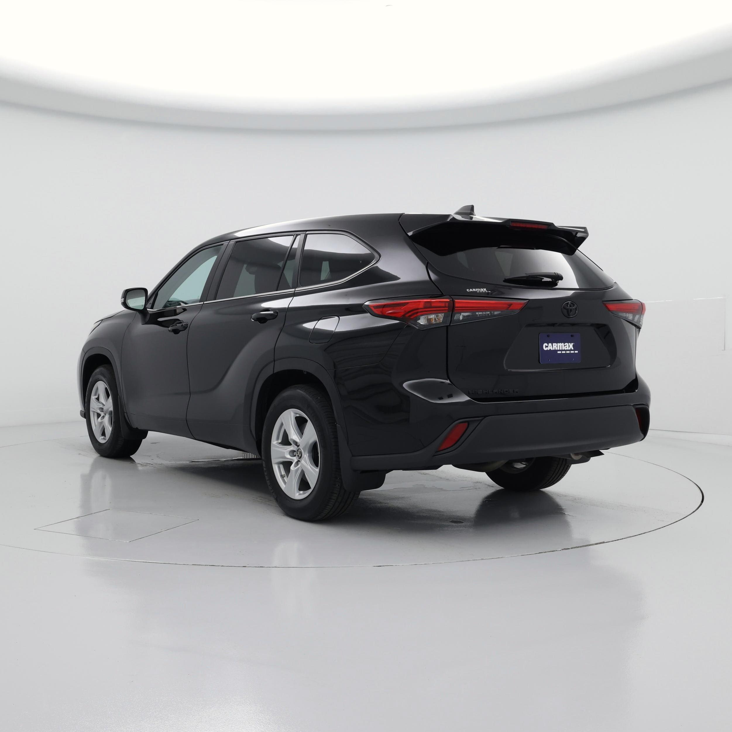 Thumbnail: 2023 Toyota Highlander - 2