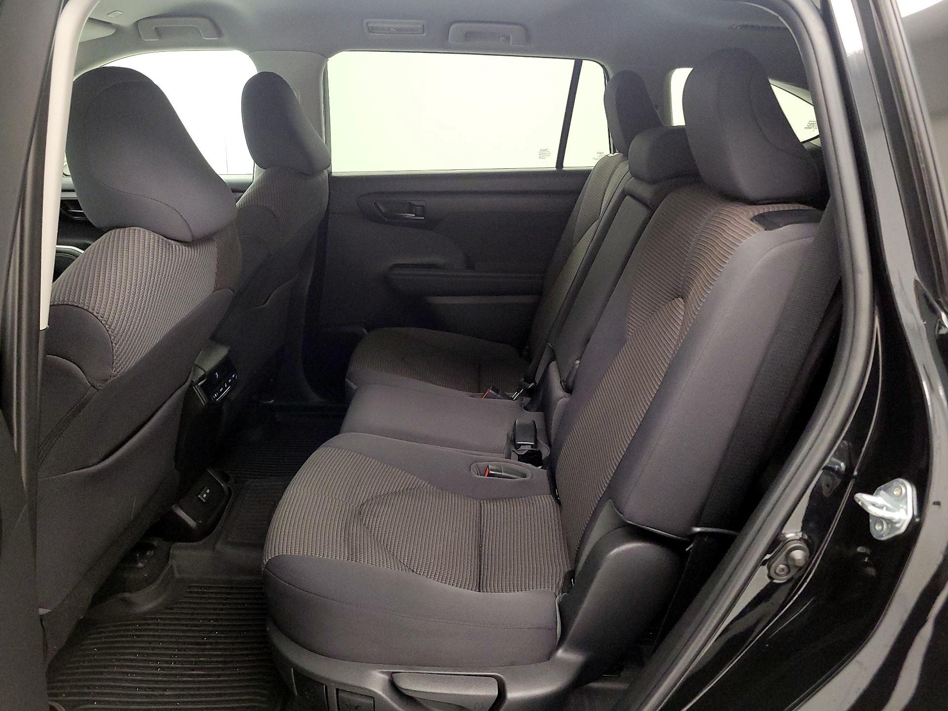 Thumbnail: 2023 Toyota Highlander - 19