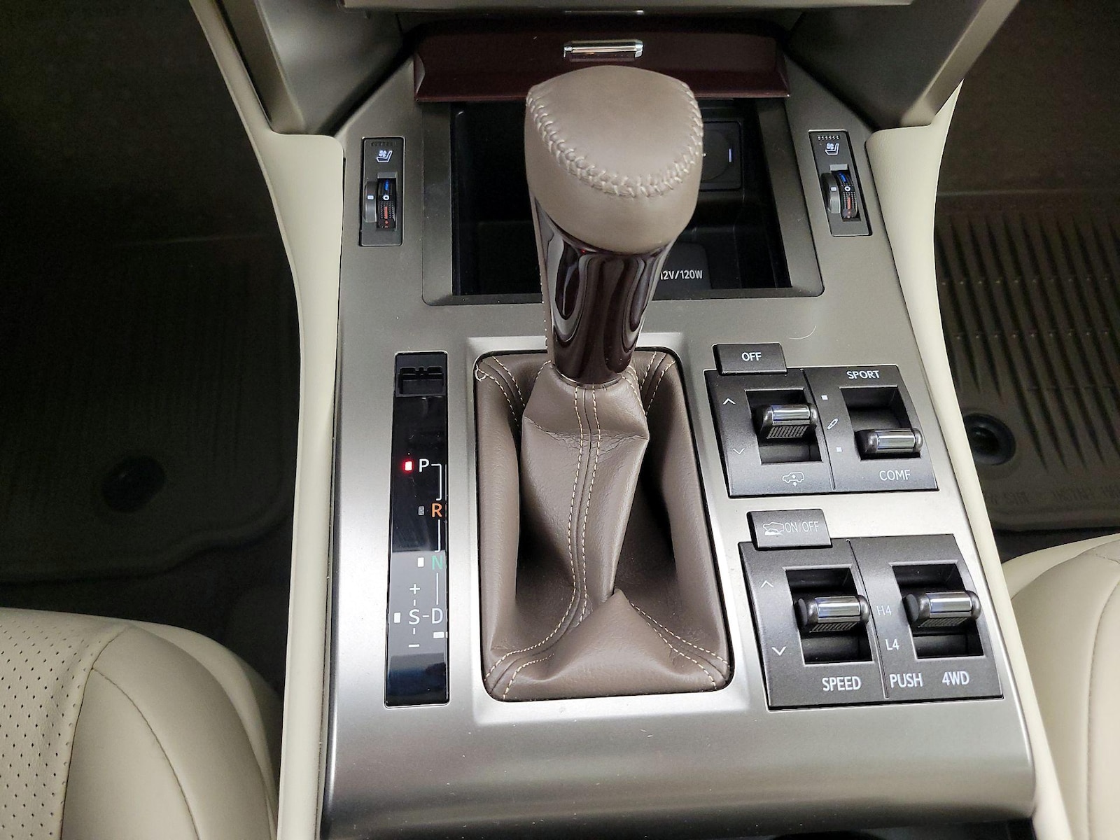 2019 Lexus GX LUXURY - Photo 19