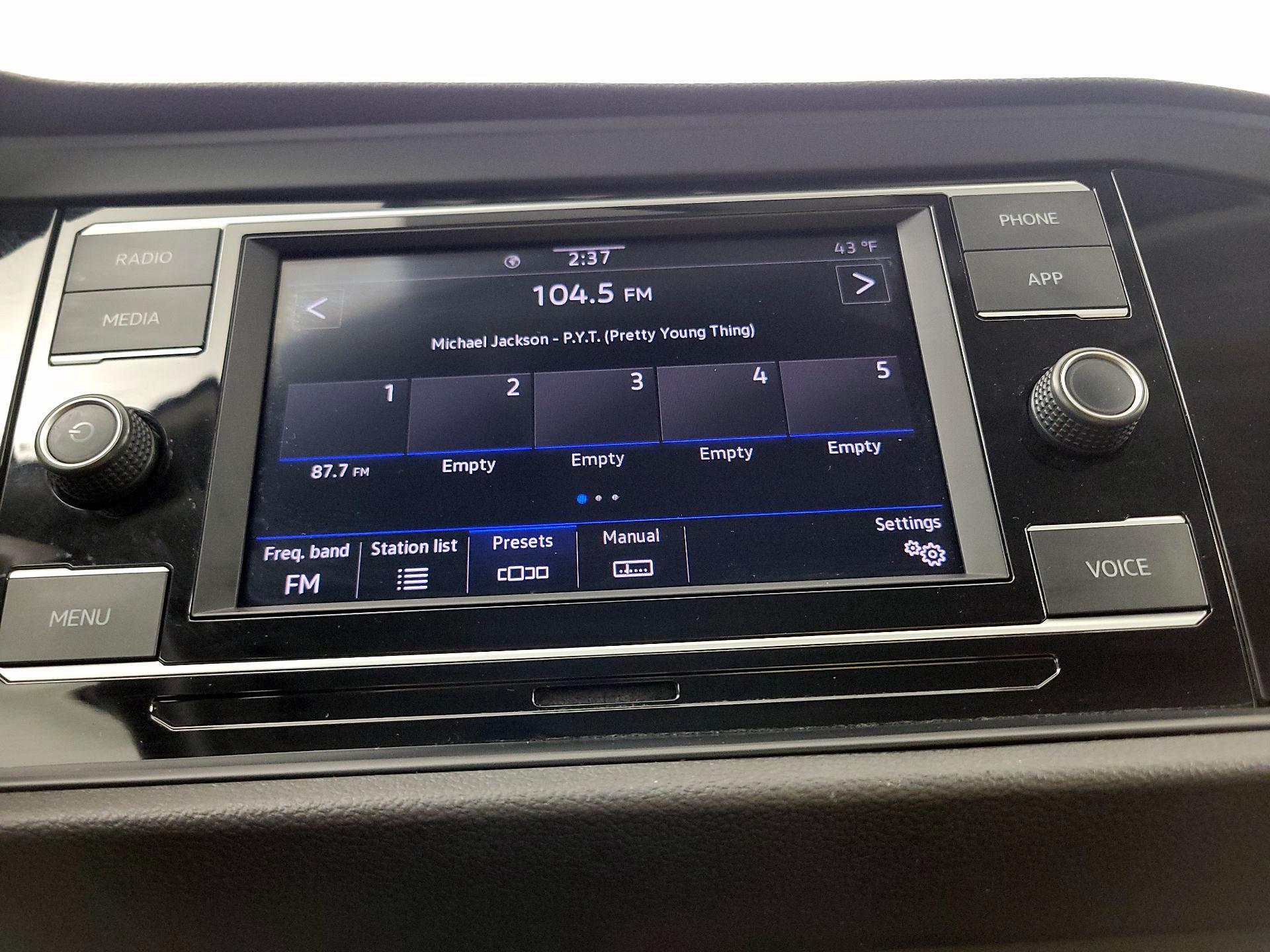 Thumbnail: 2020 Volkswagen Jetta - 15