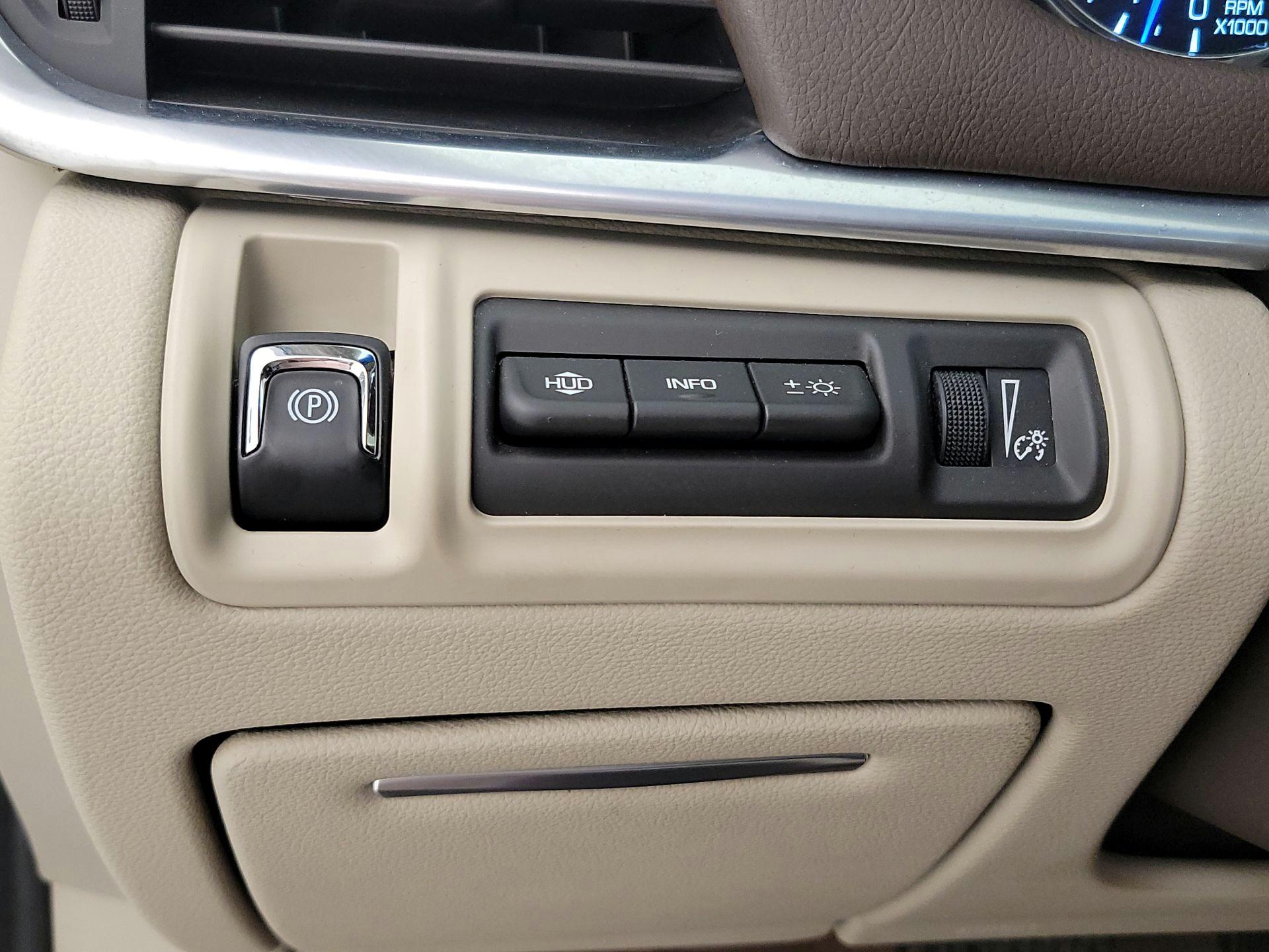 Thumbnail: 2016 Cadillac XTS - 13