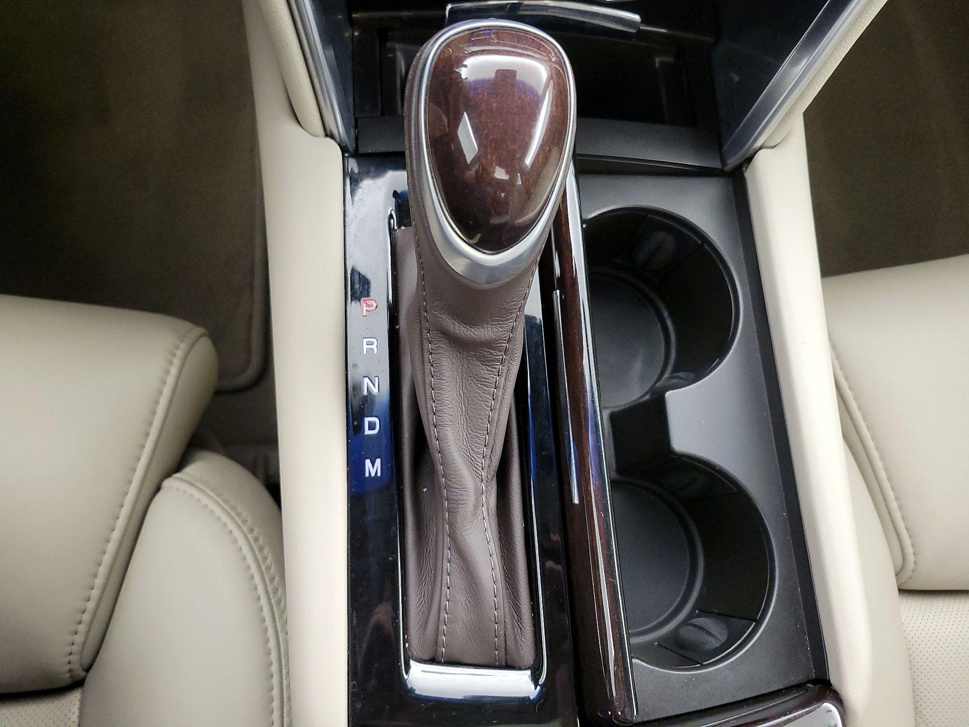 Thumbnail: 2016 Cadillac XTS - 18