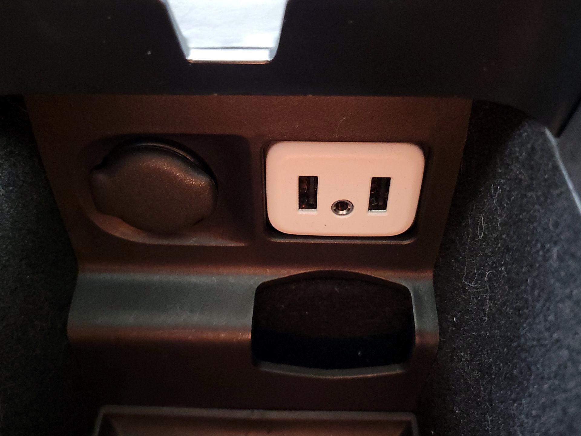 Thumbnail: 2016 Cadillac XTS - 19