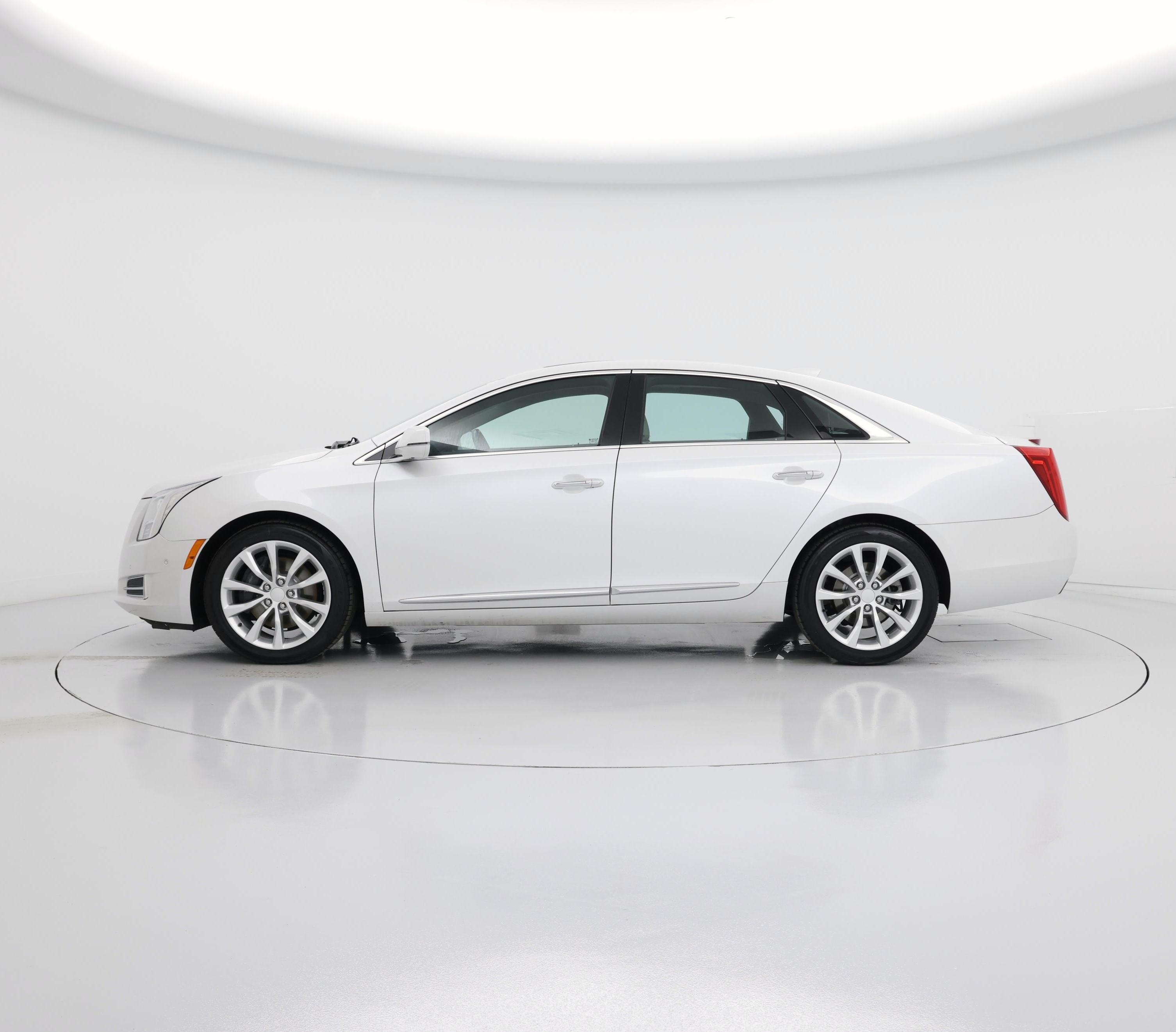 Thumbnail: 2016 Cadillac XTS - 3