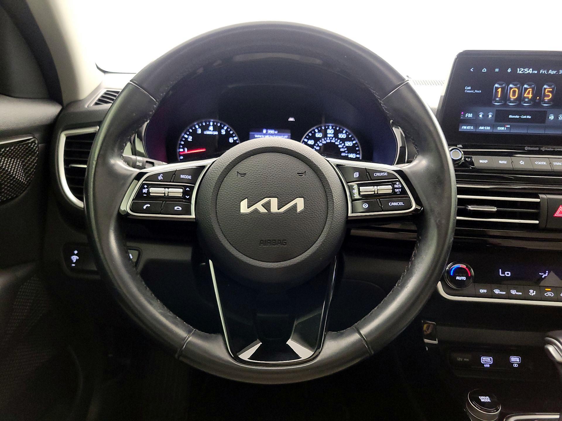 Thumbnail: 2022 Kia Seltos - 10