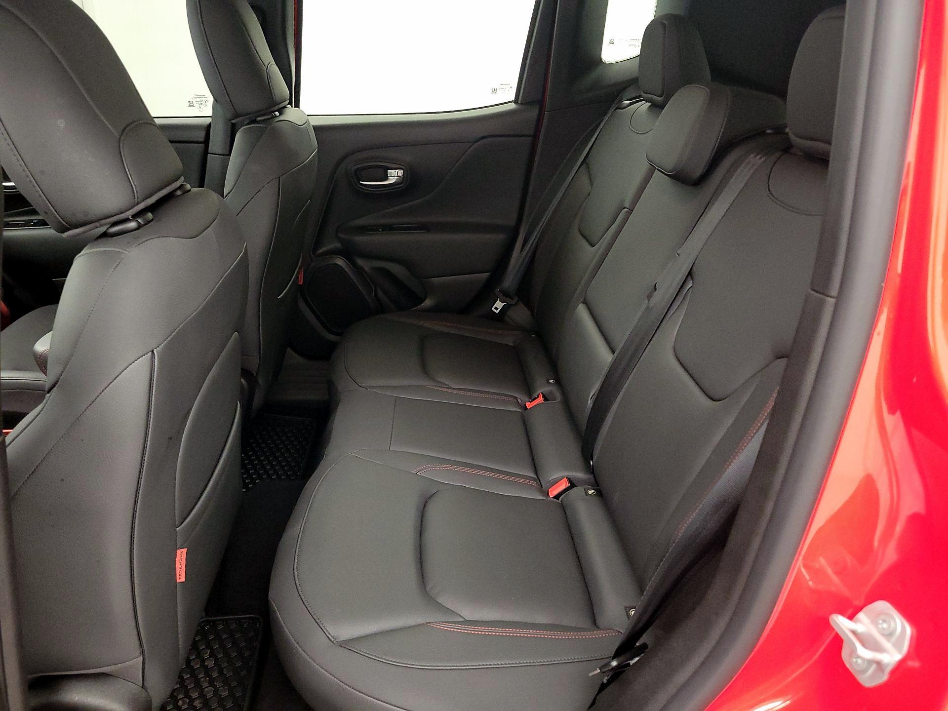 Thumbnail: 2020 Jeep Renegade - 19