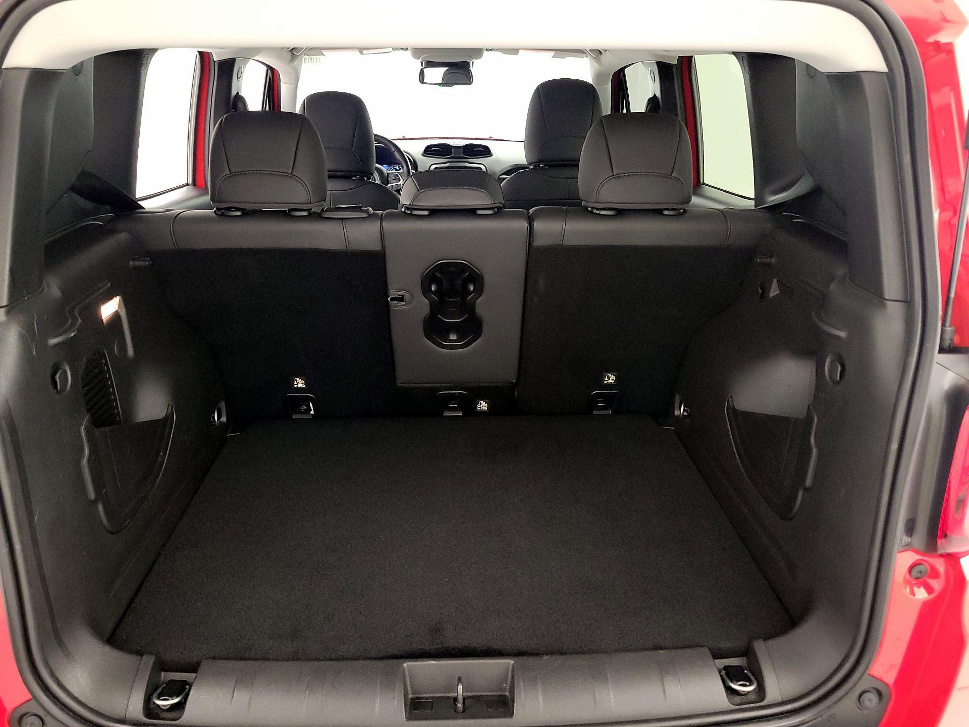 Thumbnail: 2020 Jeep Renegade - 20