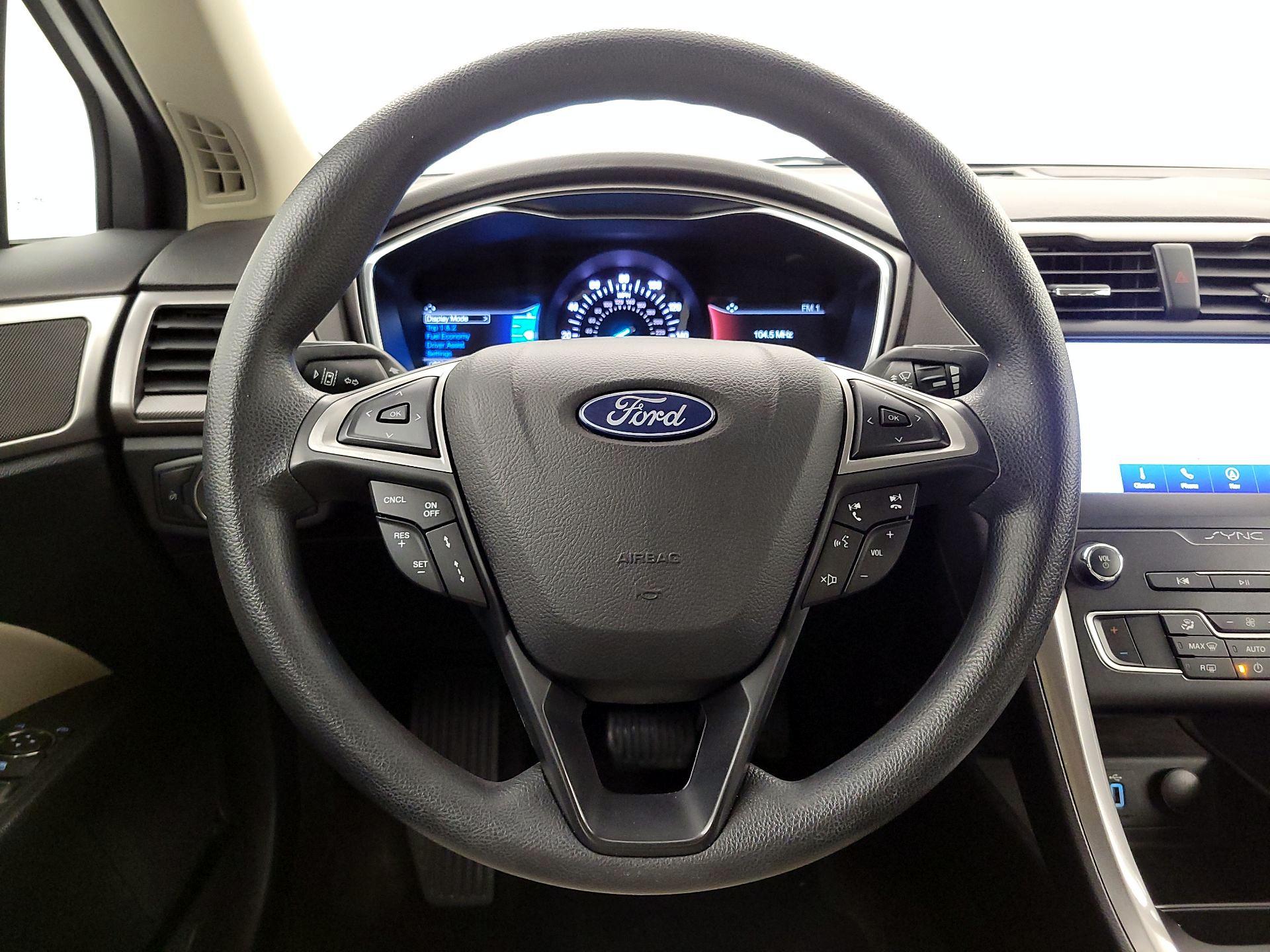 Thumbnail: 2020 Ford Fusion - 10