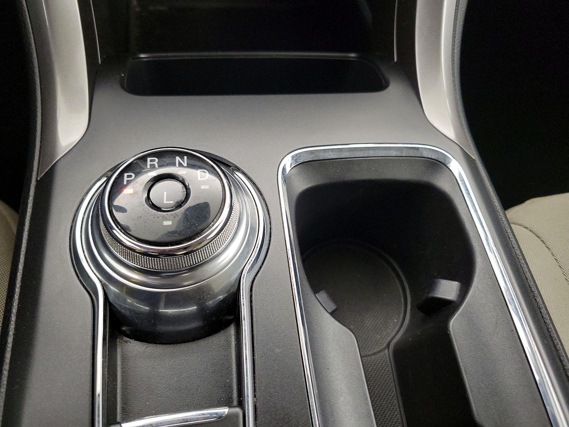 Thumbnail: 2020 Ford Fusion - 18