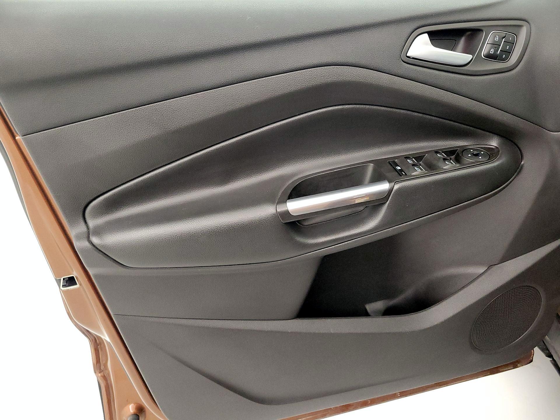 Thumbnail: 2017 Ford Escape - 12