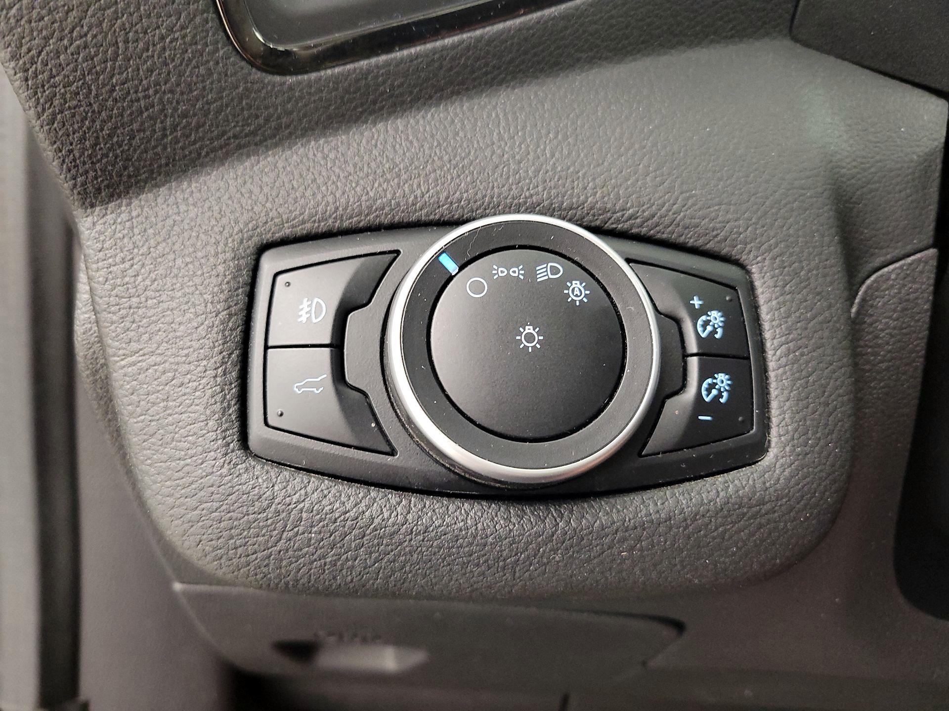 Thumbnail: 2017 Ford Escape - 13