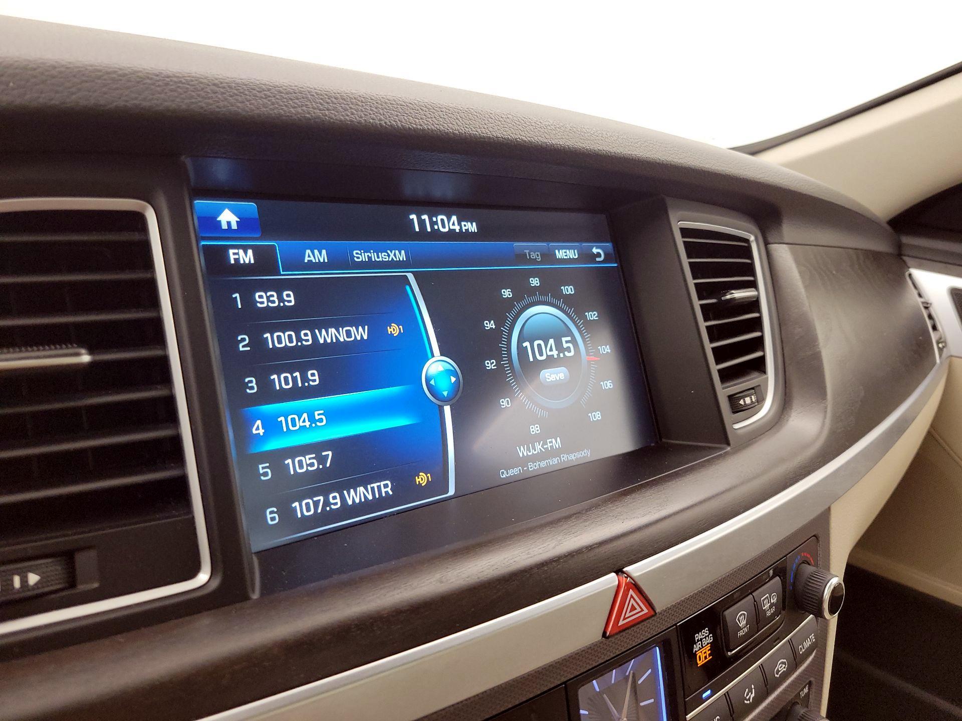 Thumbnail: 2017 Genesis G80 - 16