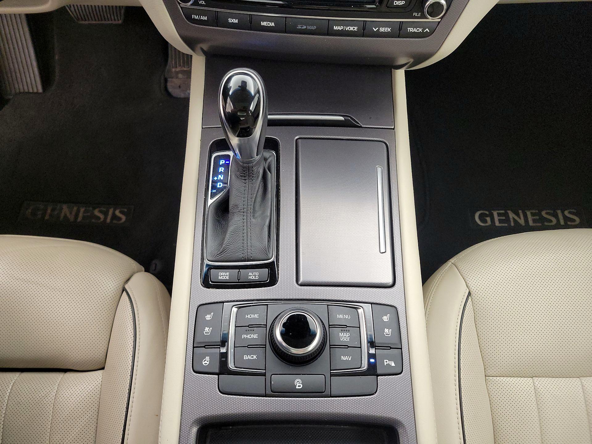 Thumbnail: 2017 Genesis G80 - 18