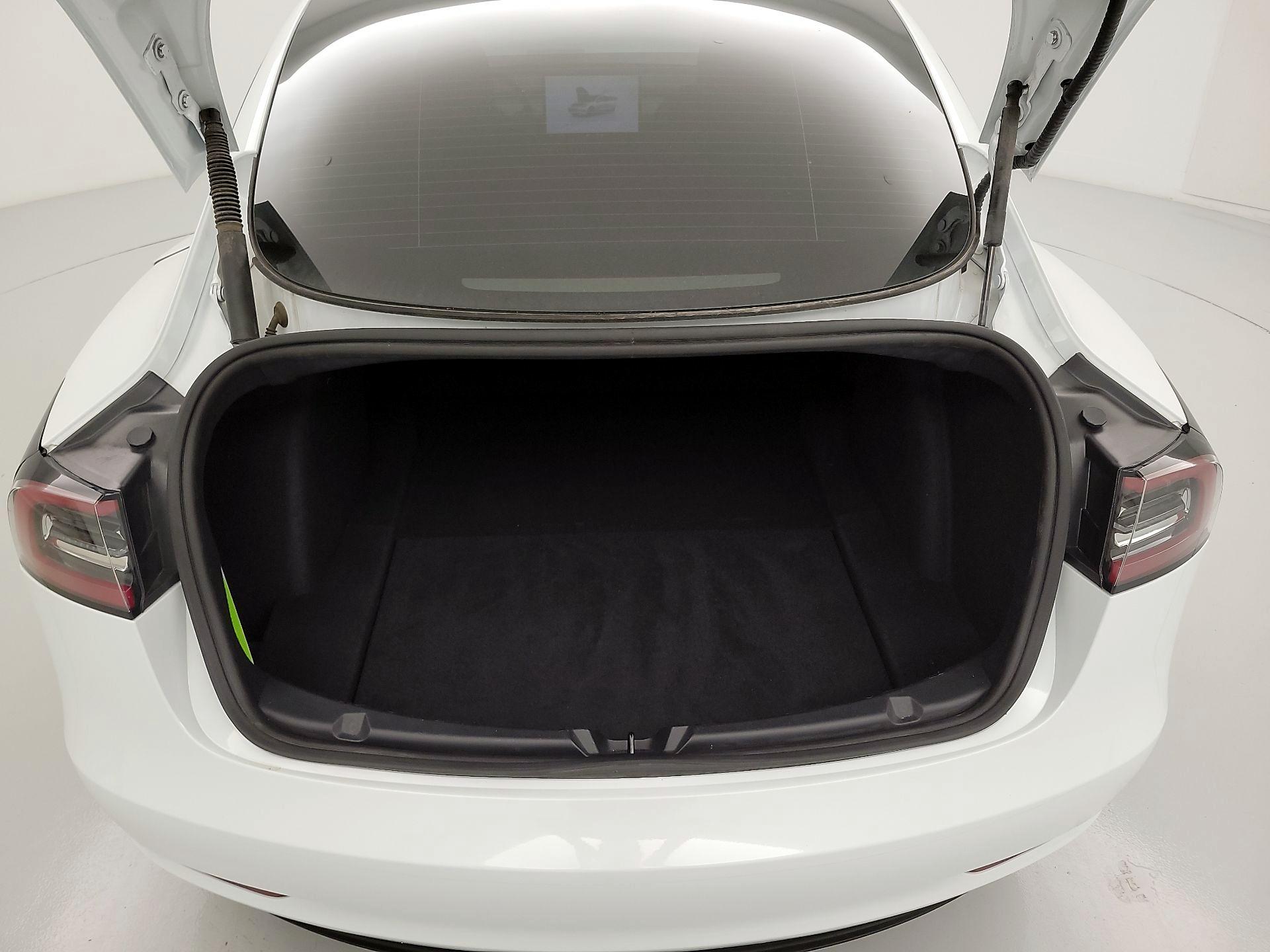 Thumbnail: 2023 Tesla Model 3 - 19