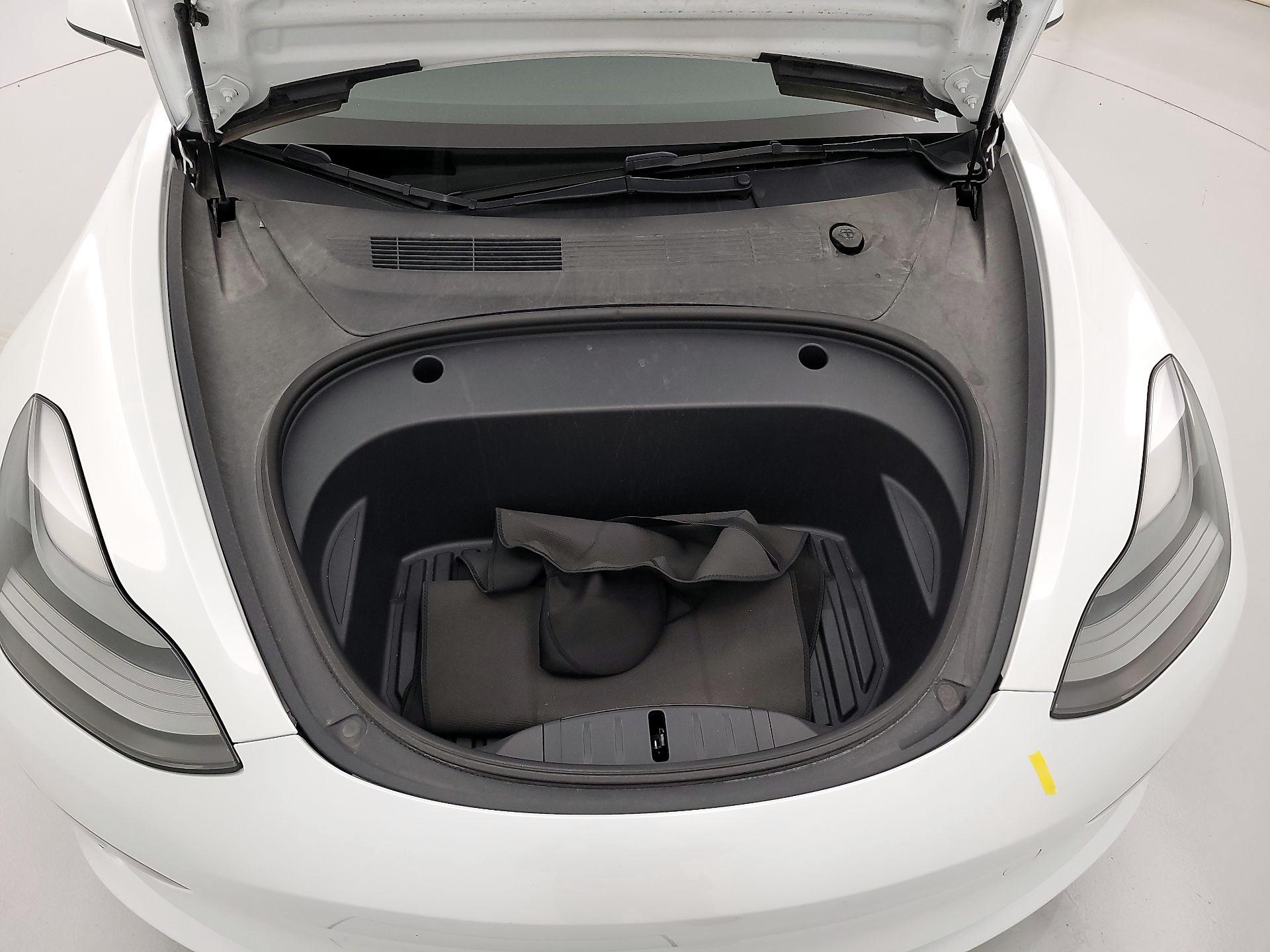 Thumbnail: 2023 Tesla Model 3 - 20