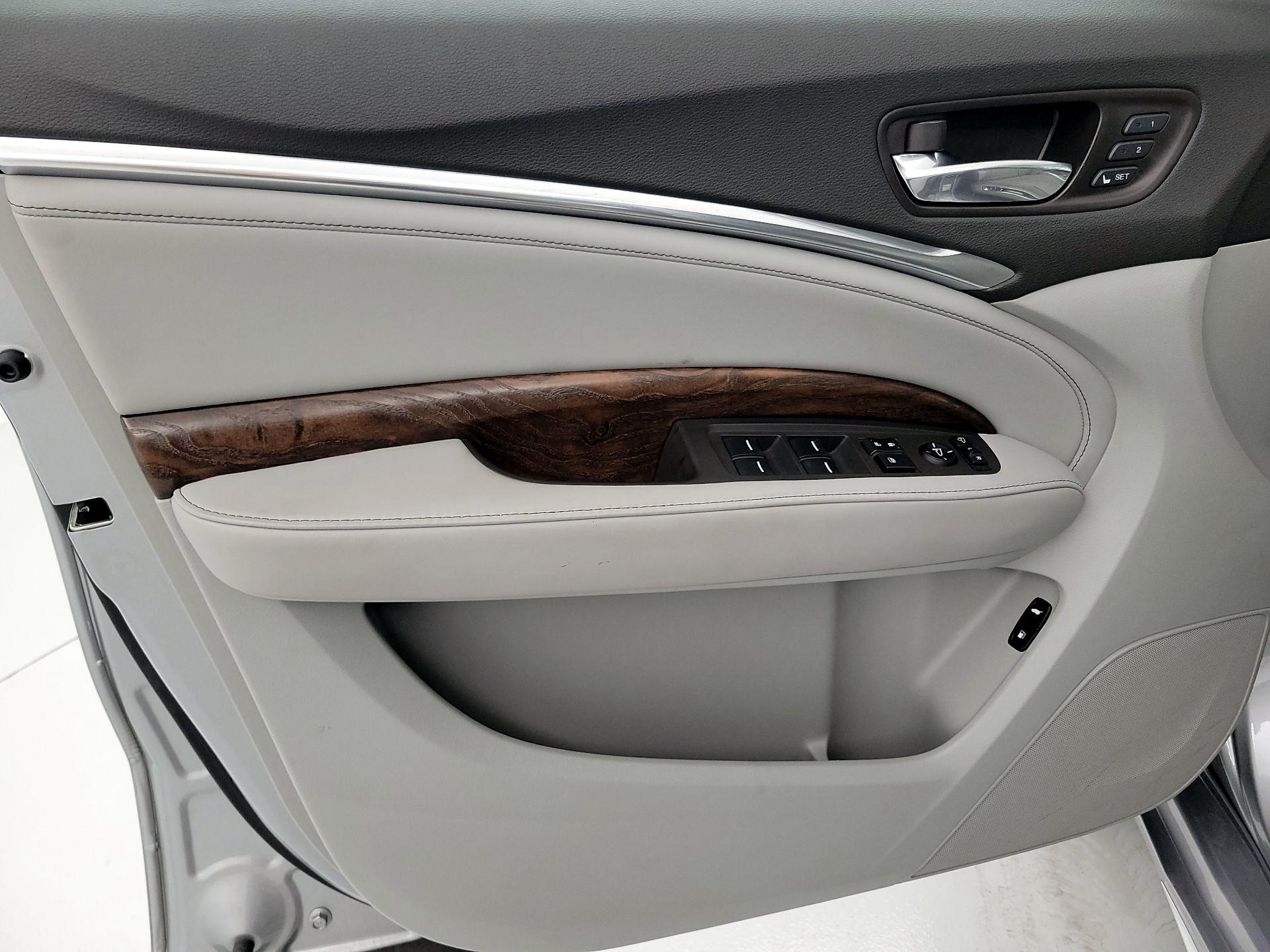 Thumbnail: 2019 Acura MDX - 12