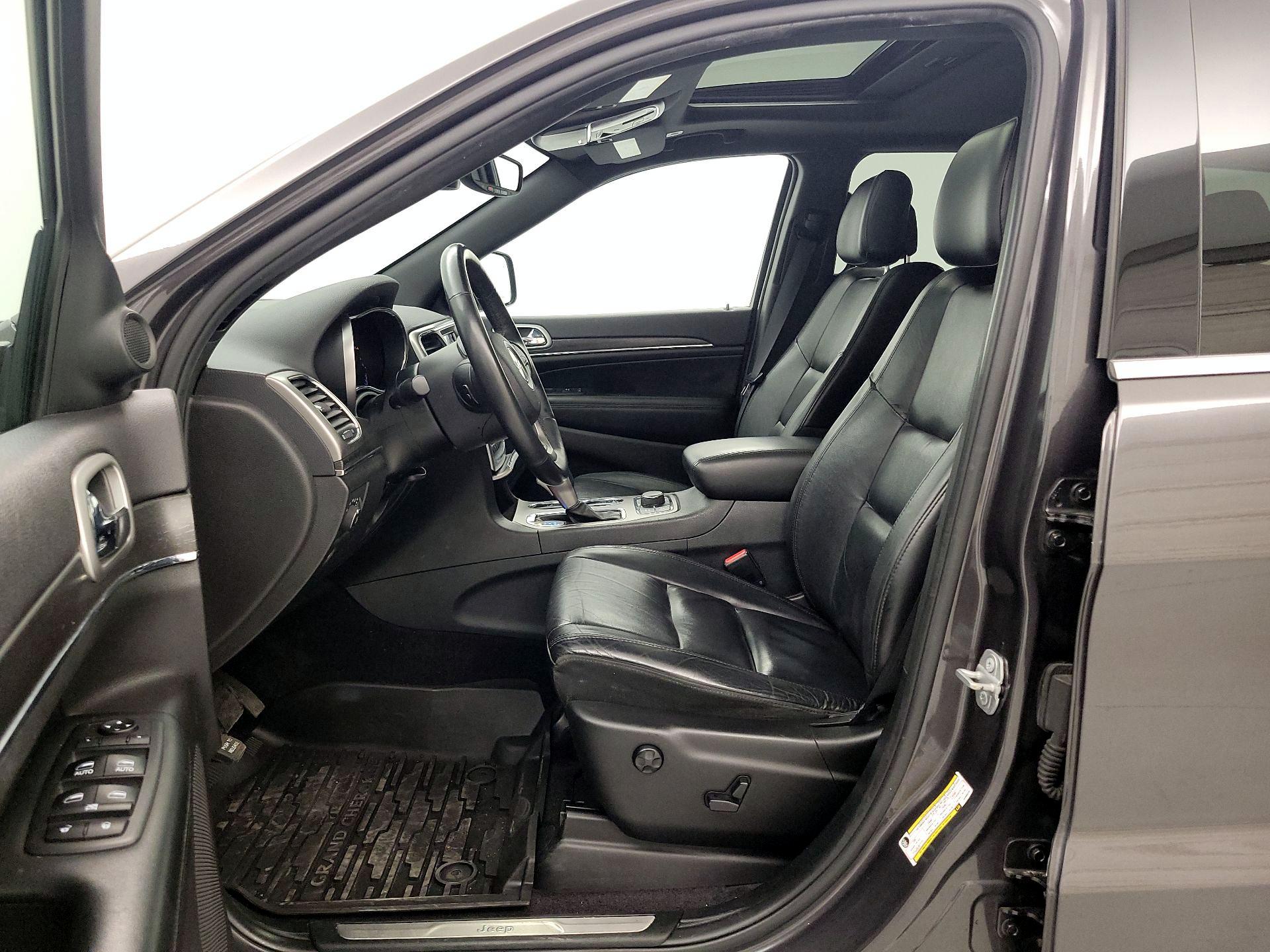 Thumbnail: 2018 Jeep Grand Cherokee - 11