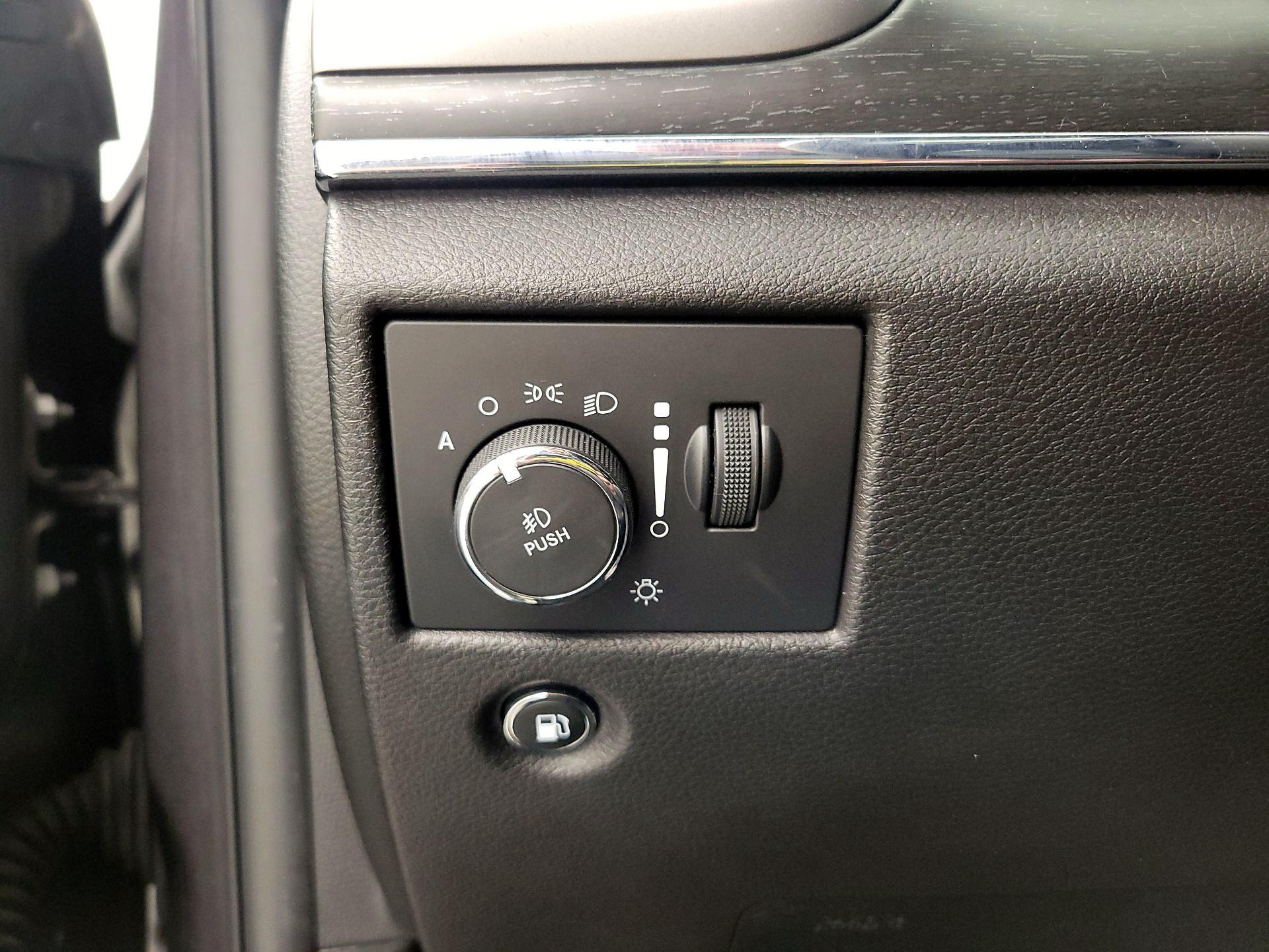 Thumbnail: 2018 Jeep Grand Cherokee - 13