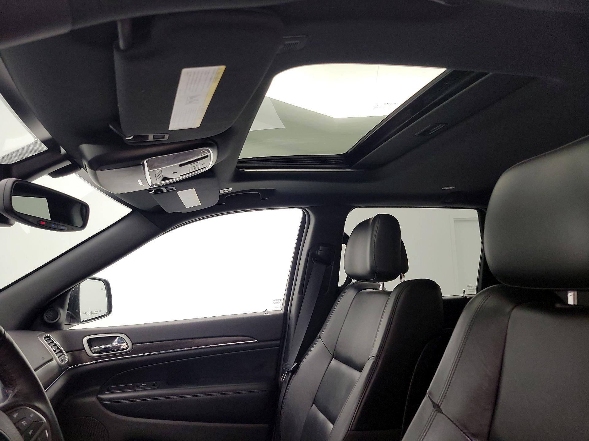 Thumbnail: 2018 Jeep Grand Cherokee - 20