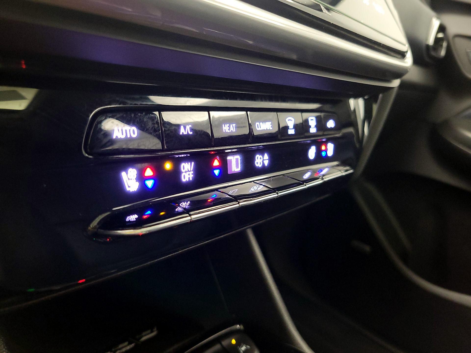 Thumbnail: 2023 Chevrolet Bolt EUV - 17