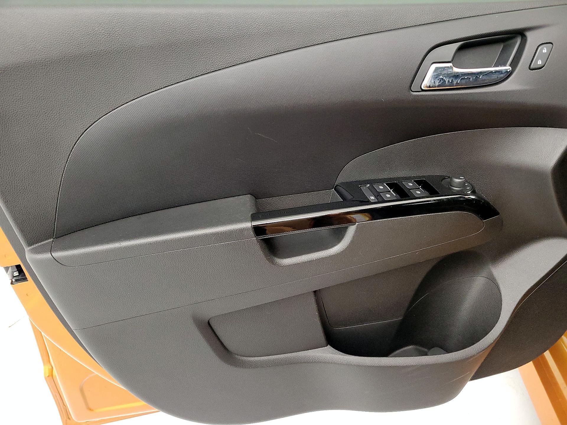 Thumbnail: 2018 Chevrolet Sonic - 12