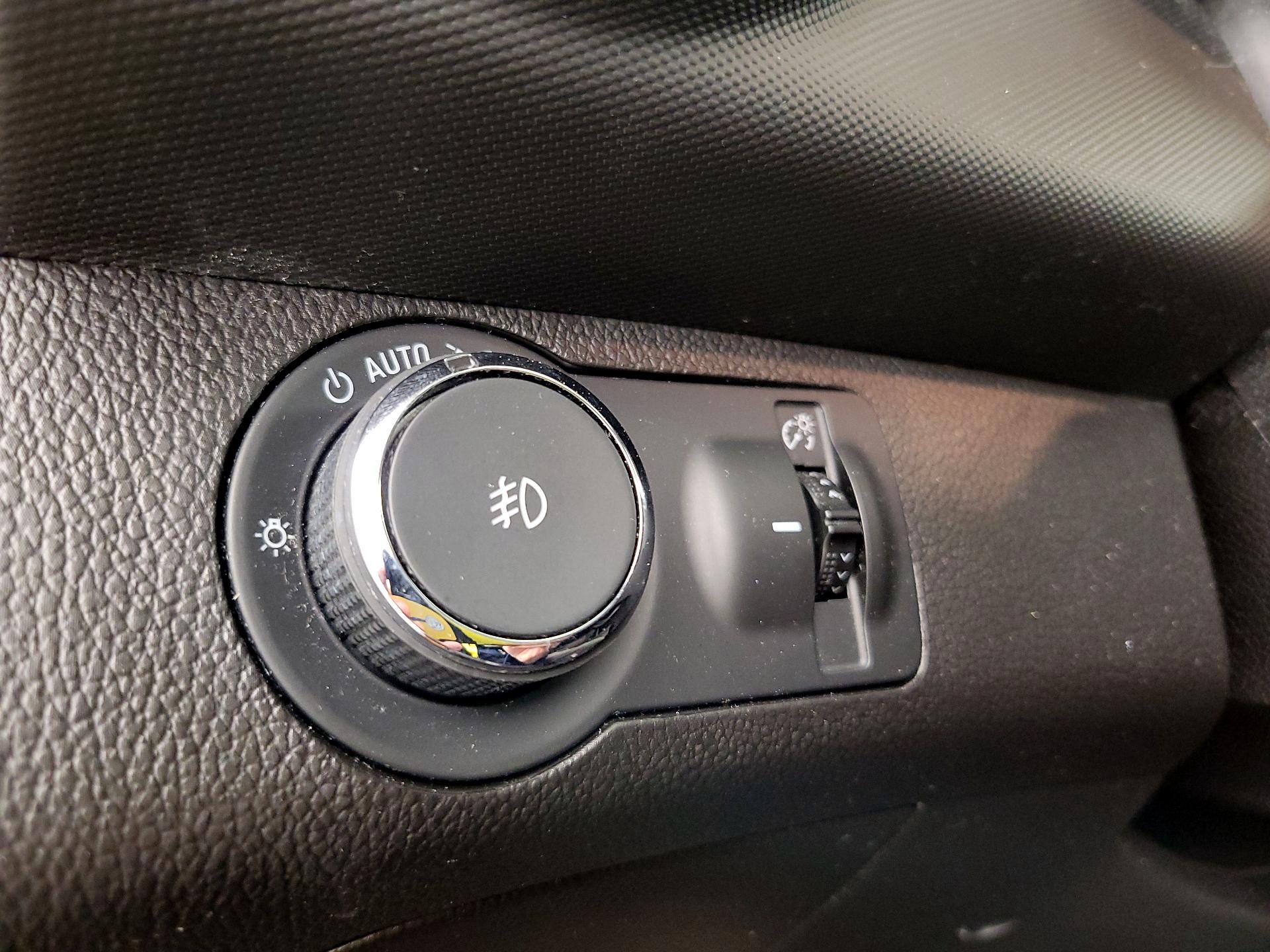 Thumbnail: 2018 Chevrolet Sonic - 13