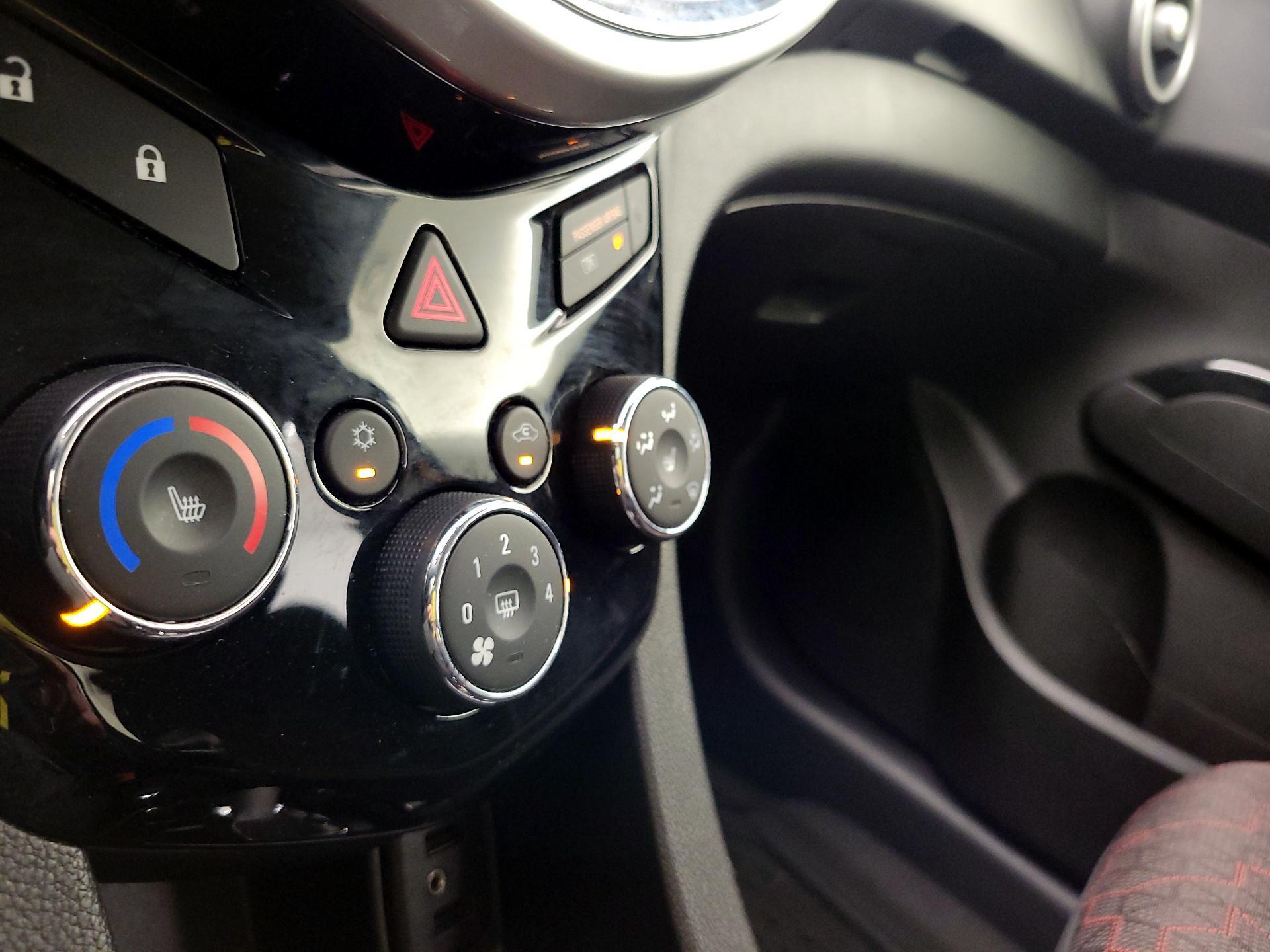 Thumbnail: 2018 Chevrolet Sonic - 16