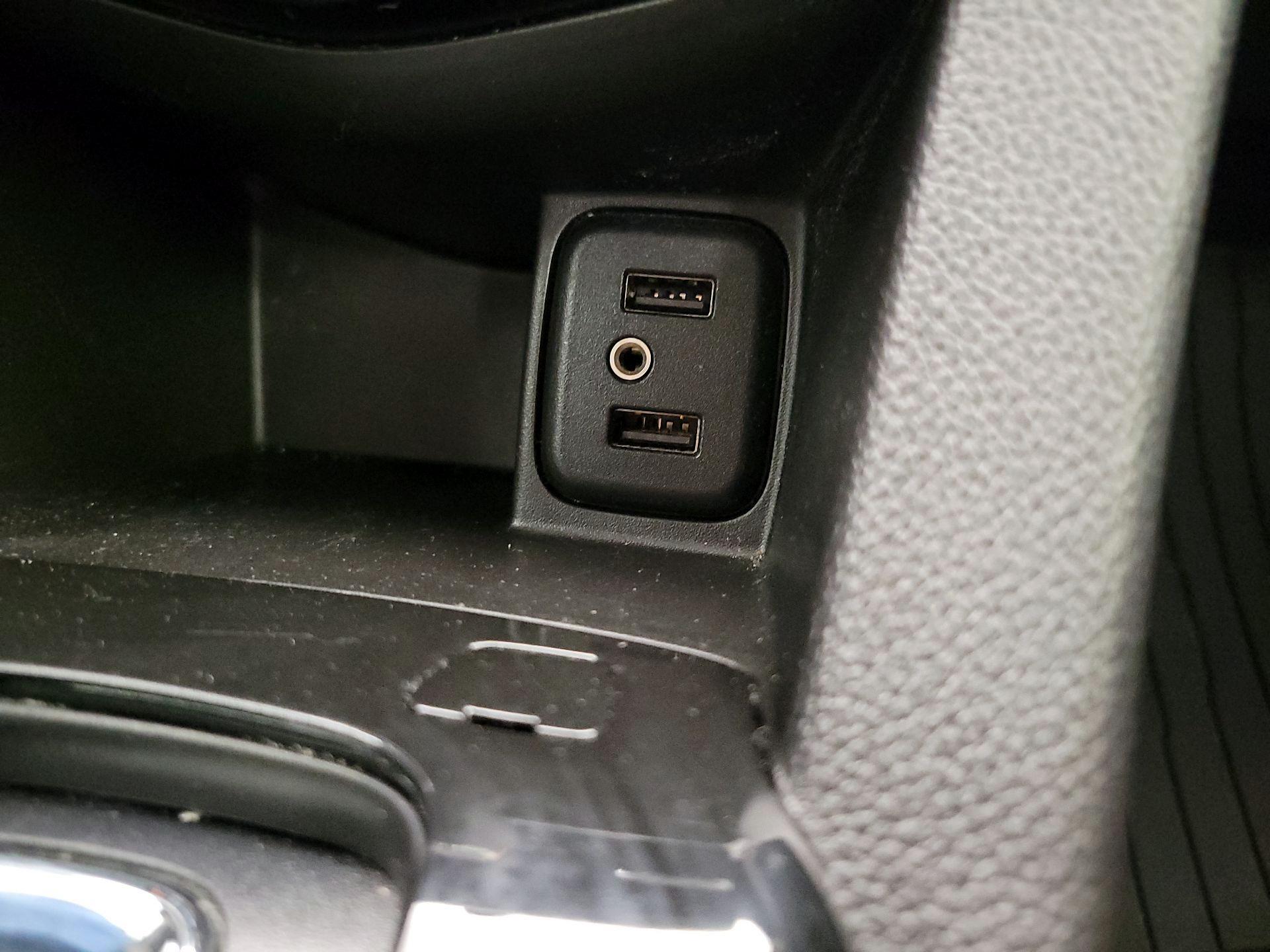 Thumbnail: 2018 Chevrolet Sonic - 18