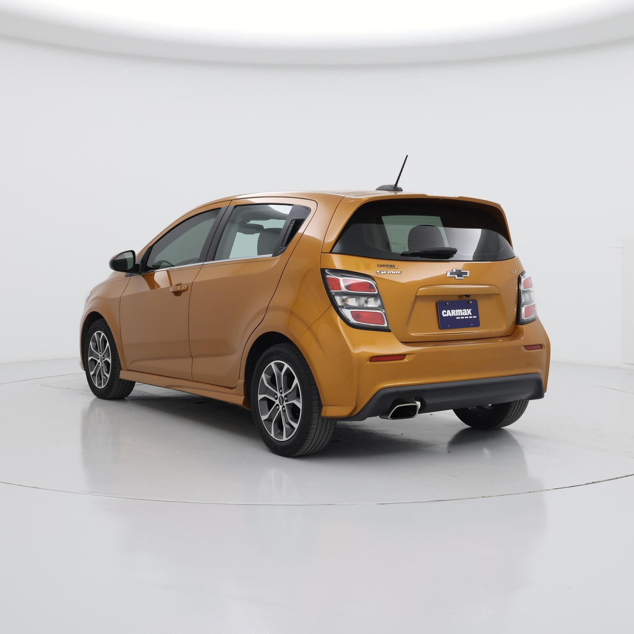 Thumbnail: 2018 Chevrolet Sonic - 2