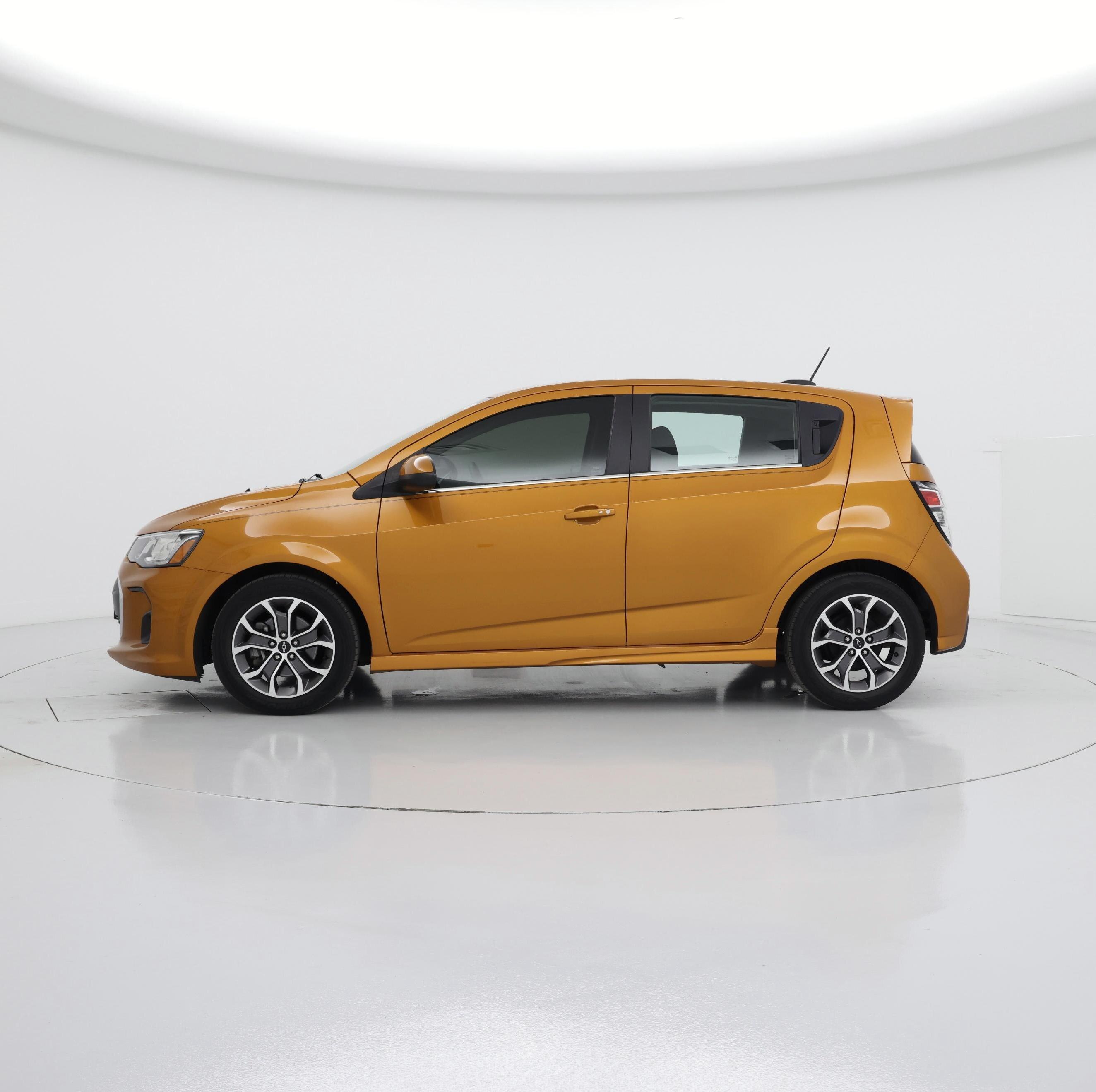 Thumbnail: 2018 Chevrolet Sonic - 3