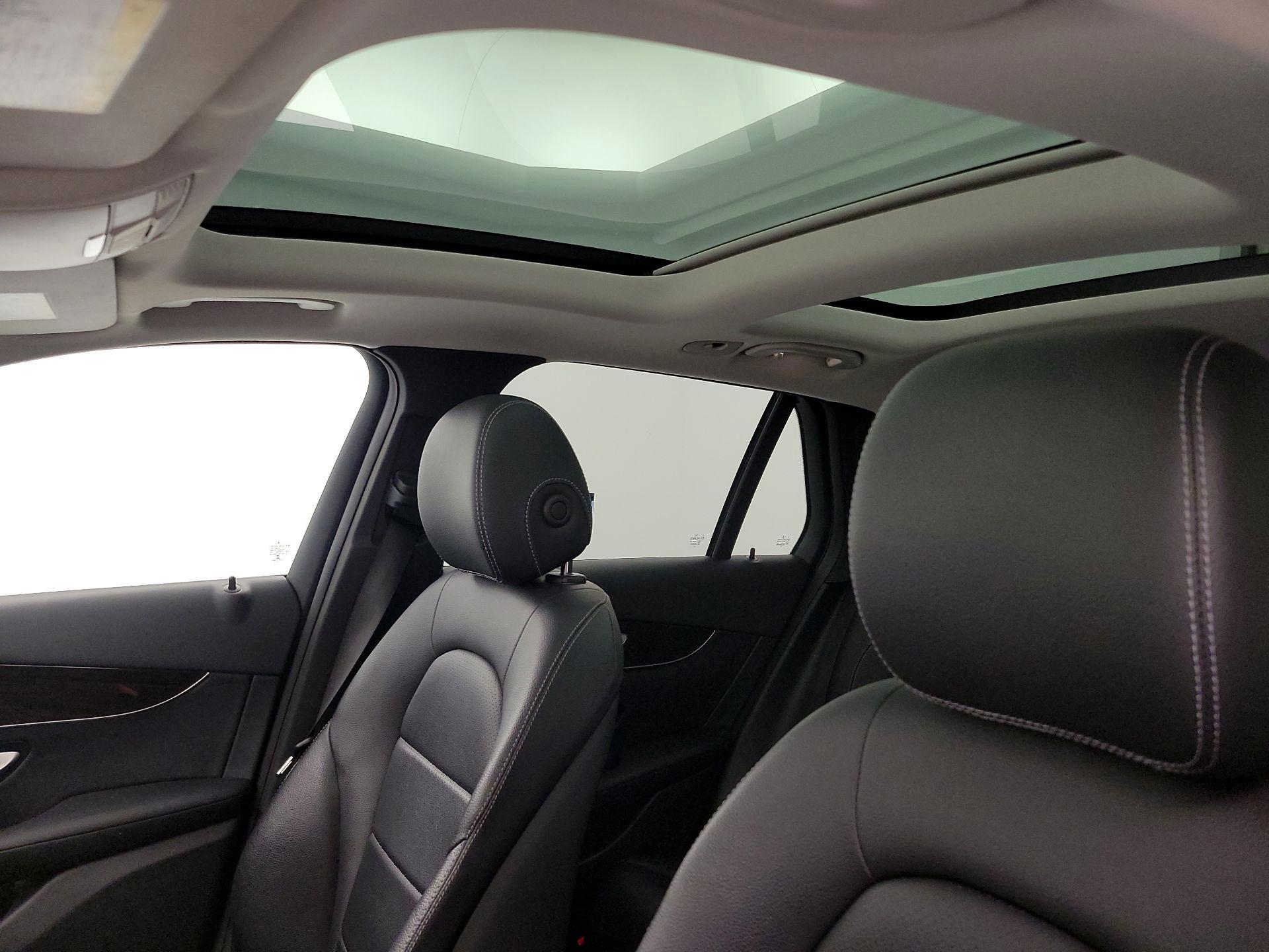 Thumbnail: 2016 Mercedes-Benz GLC - 20