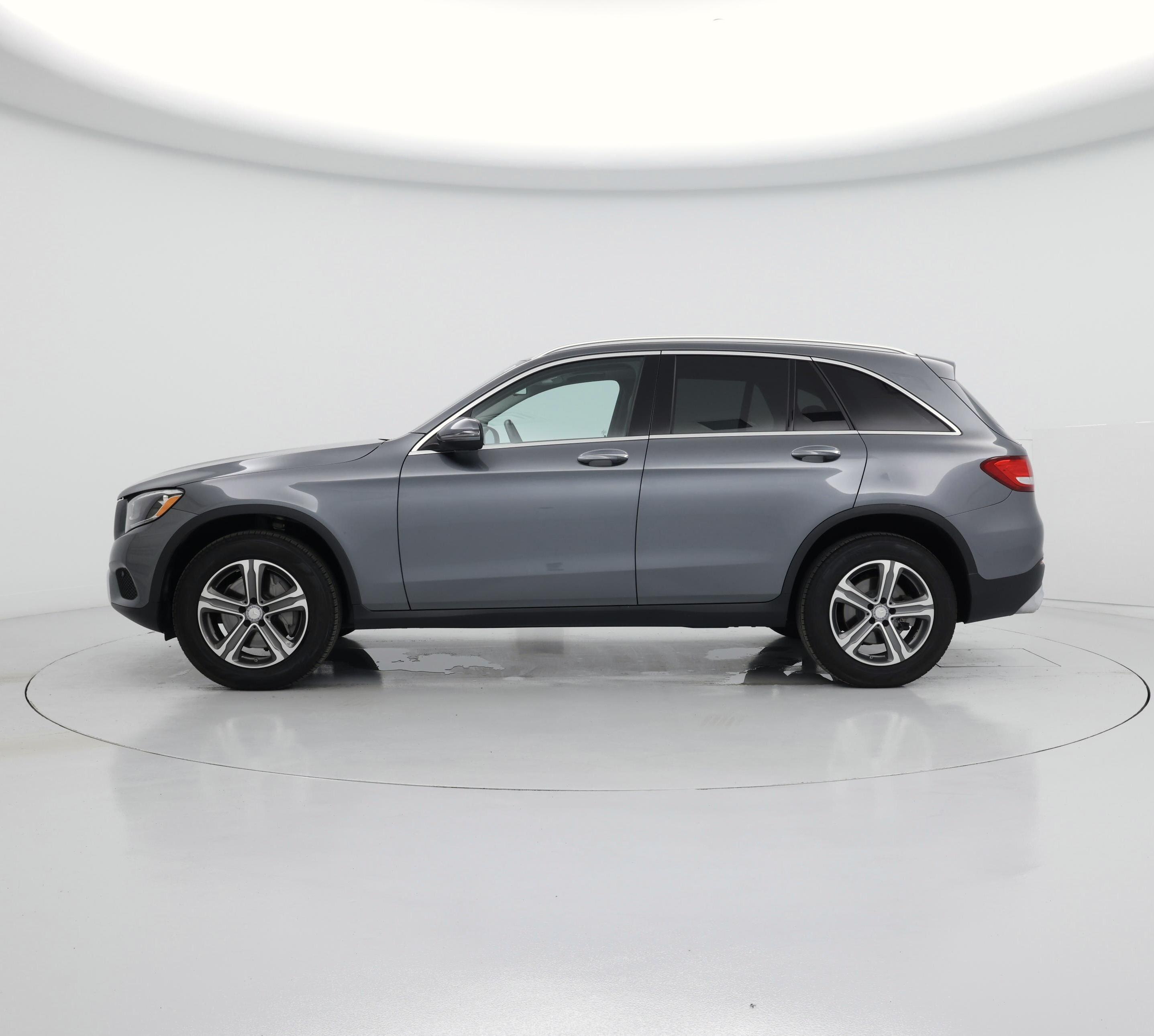 Thumbnail: 2016 Mercedes-Benz GLC - 3