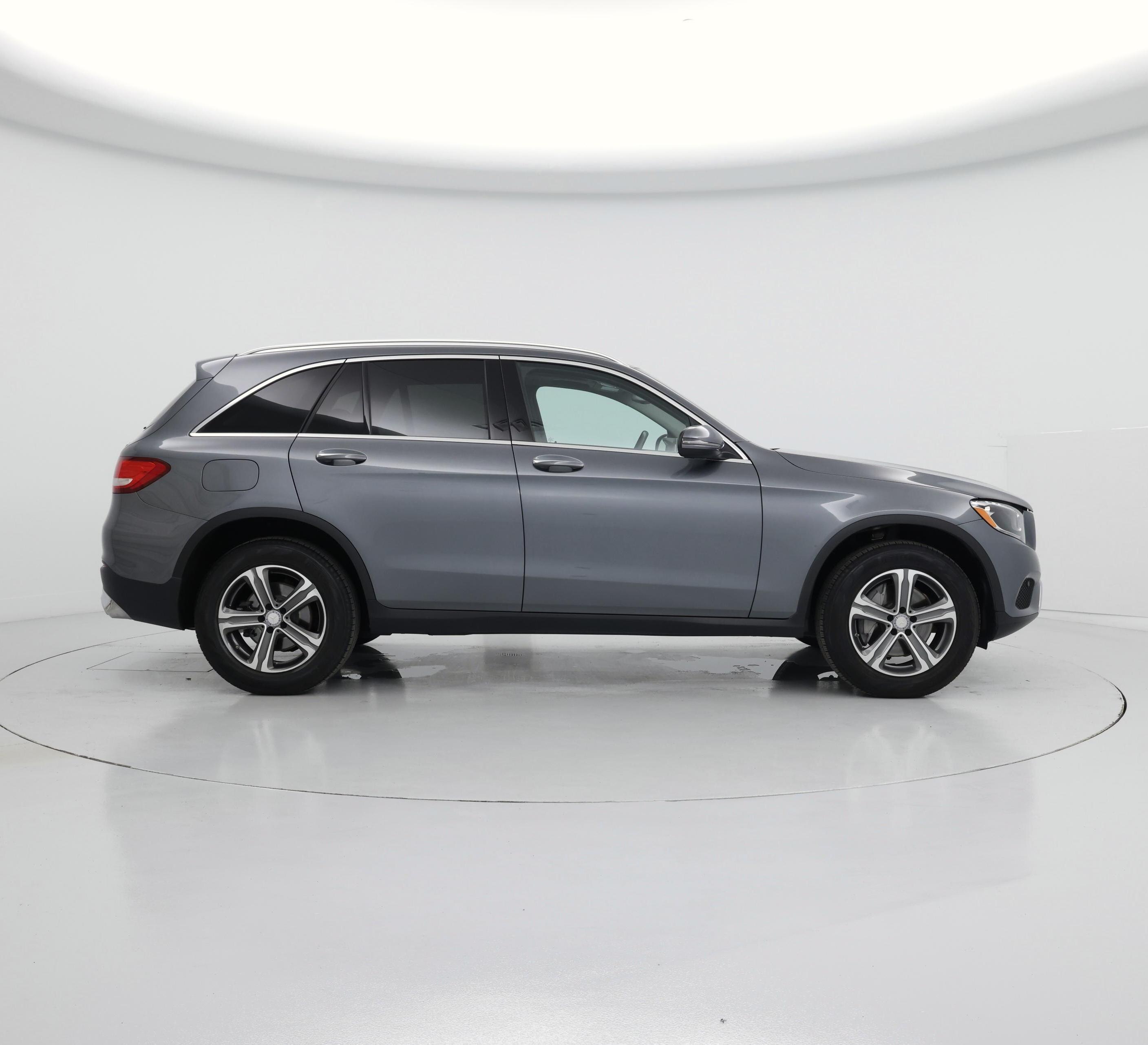 Thumbnail: 2016 Mercedes-Benz GLC - 7