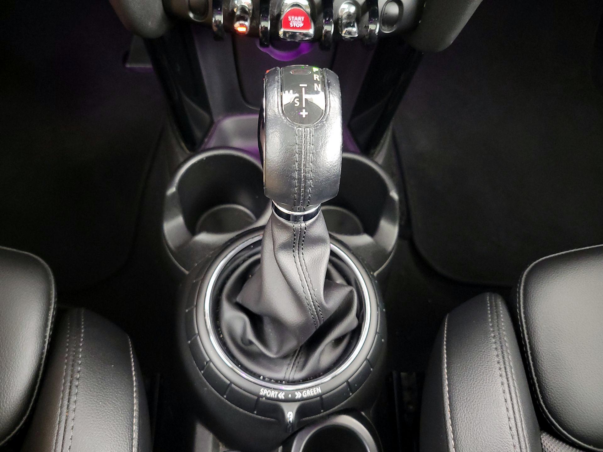 Thumbnail: 2016 MINI Cooper Hardtop - 16