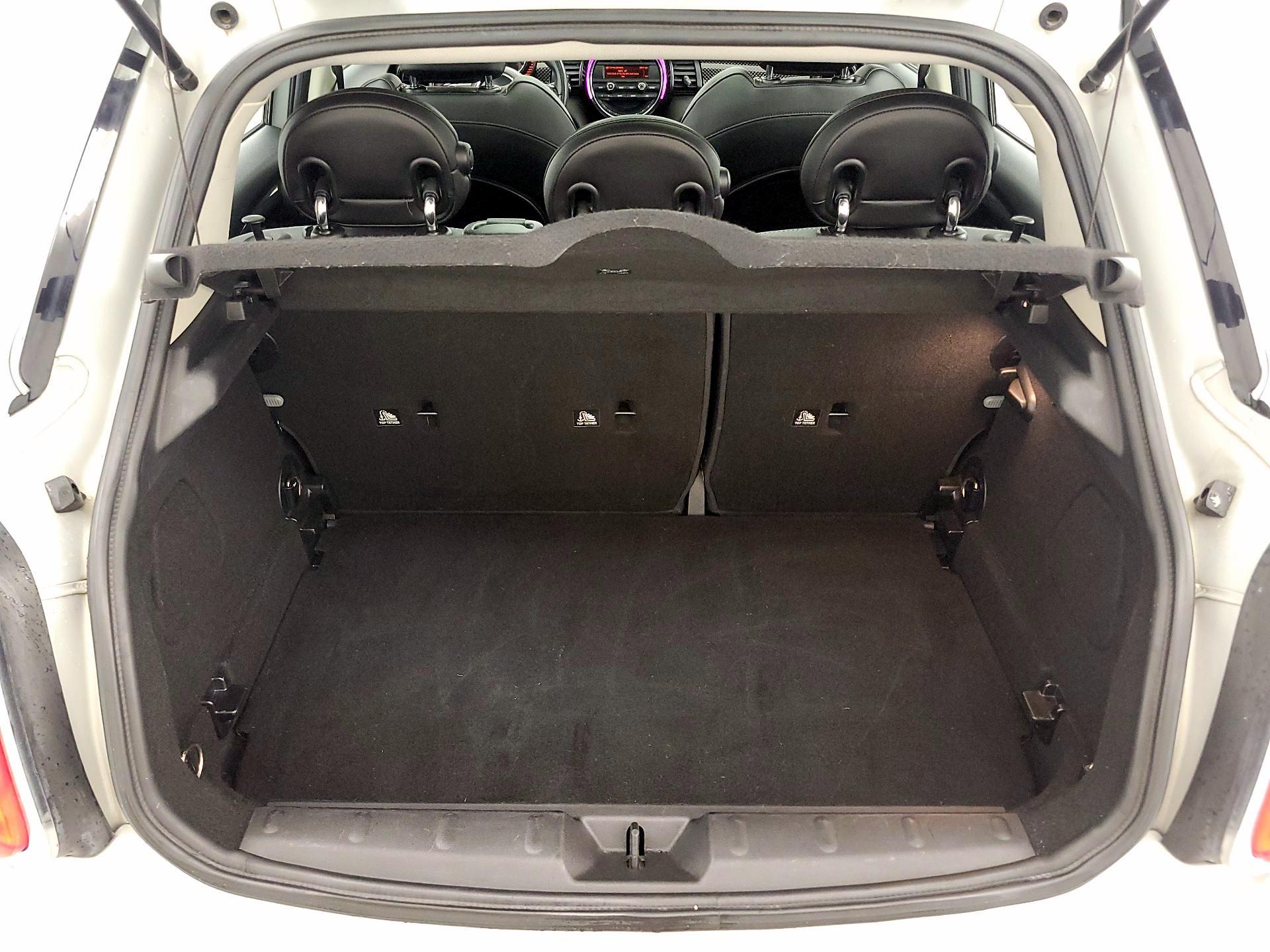 Thumbnail: 2016 MINI Cooper Hardtop - 20