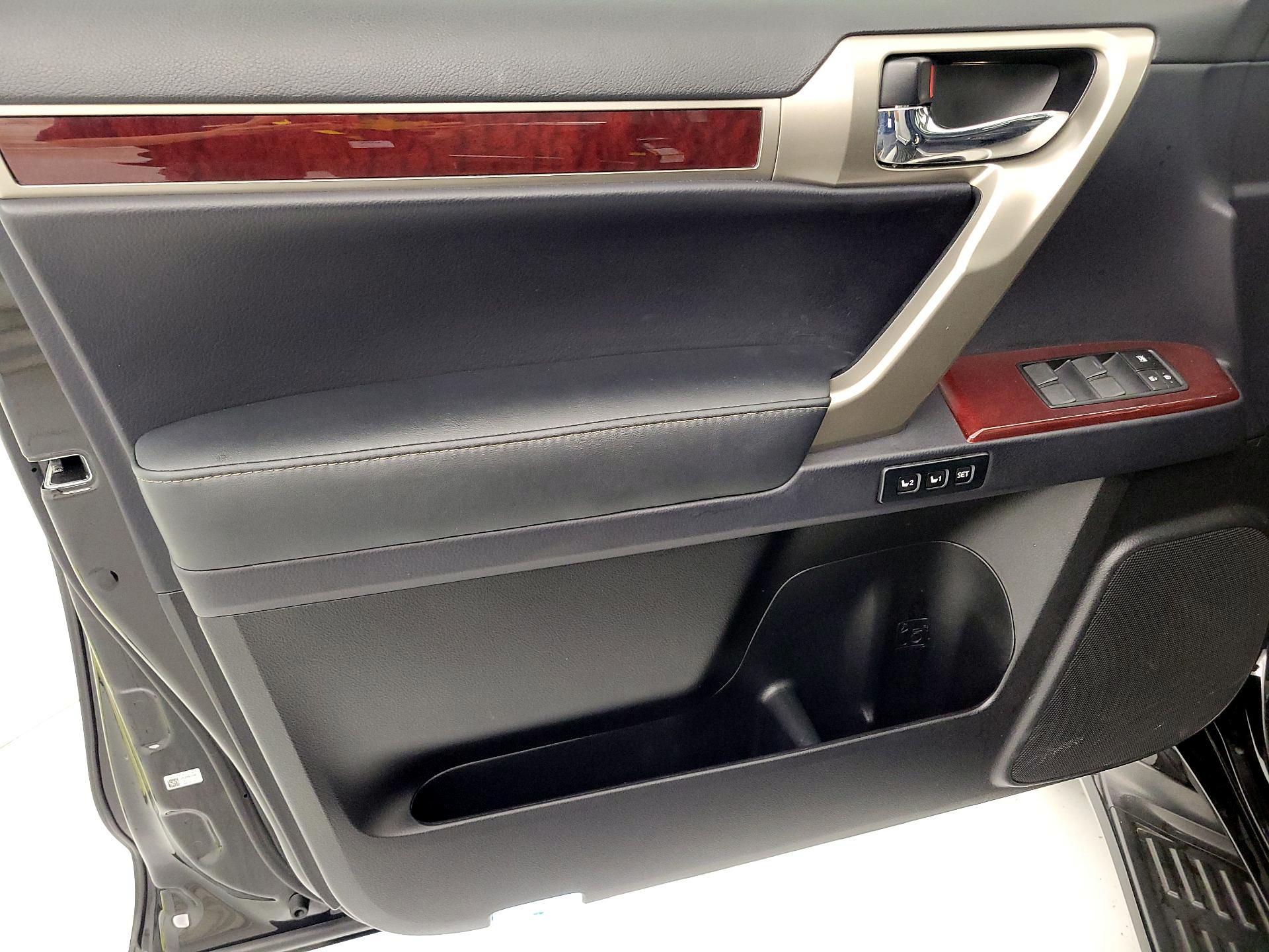 Thumbnail: 2019 Lexus GX - 12