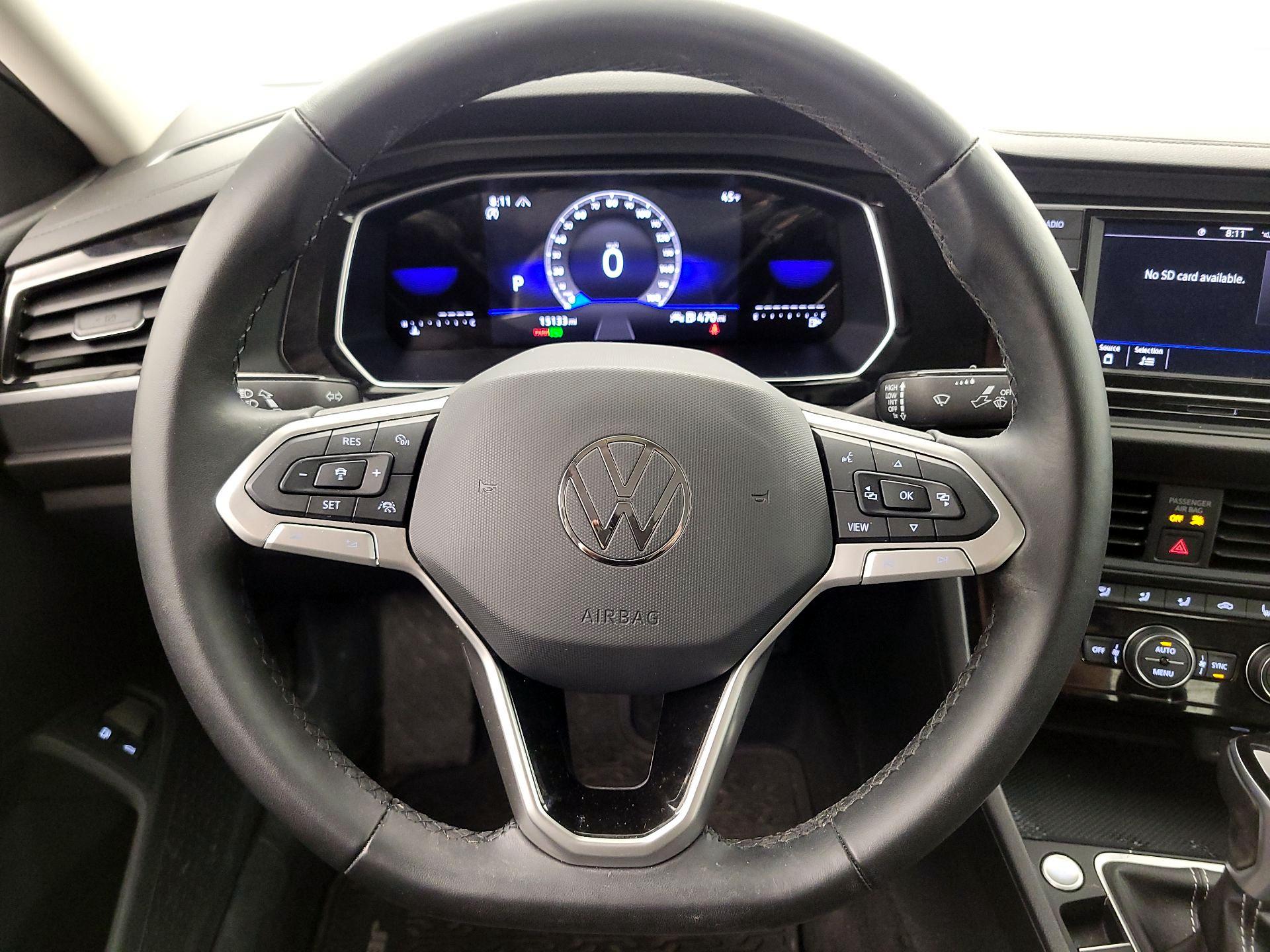 Thumbnail: 2023 Volkswagen Jetta - 10