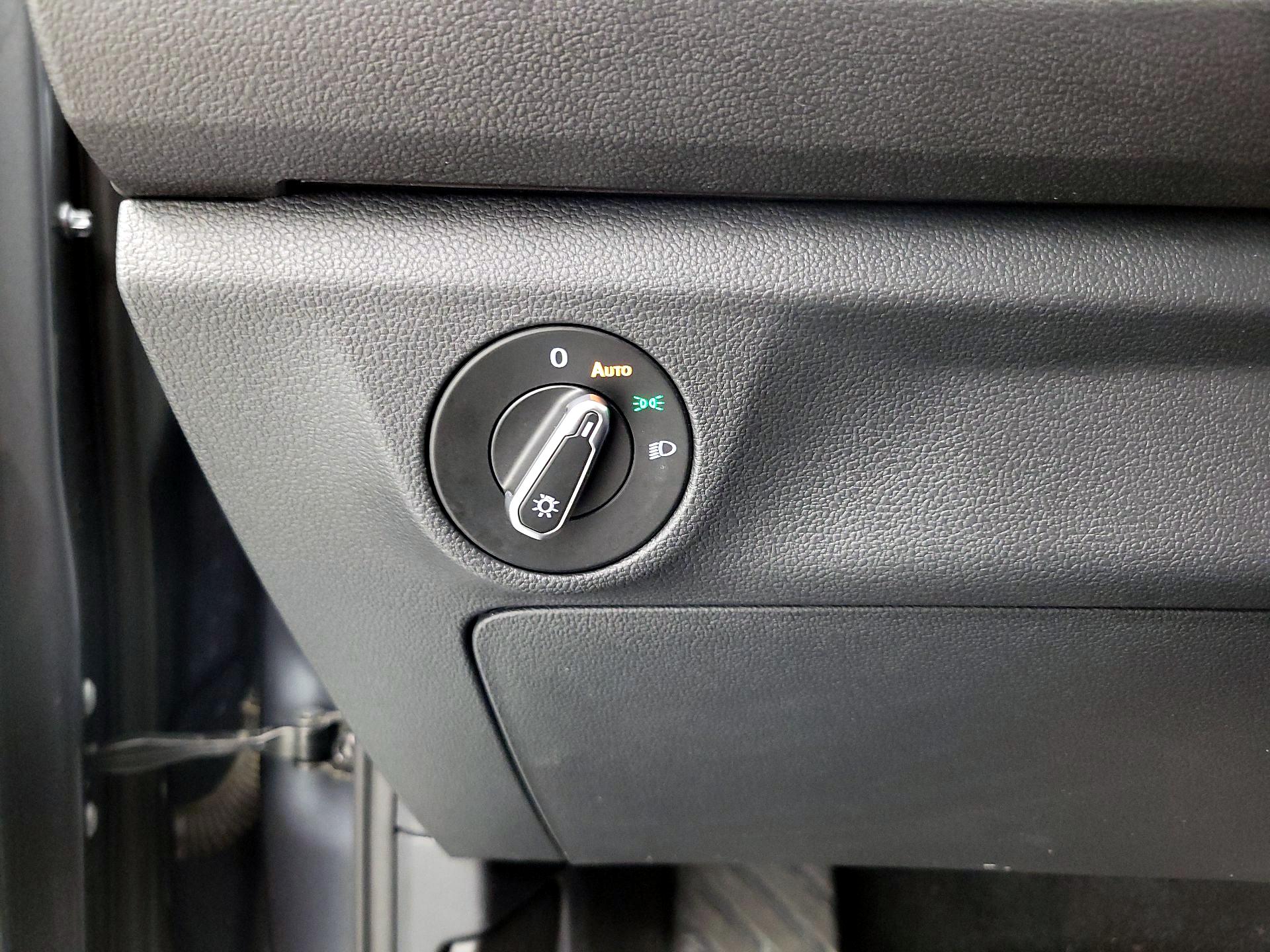 Thumbnail: 2023 Volkswagen Jetta - 13