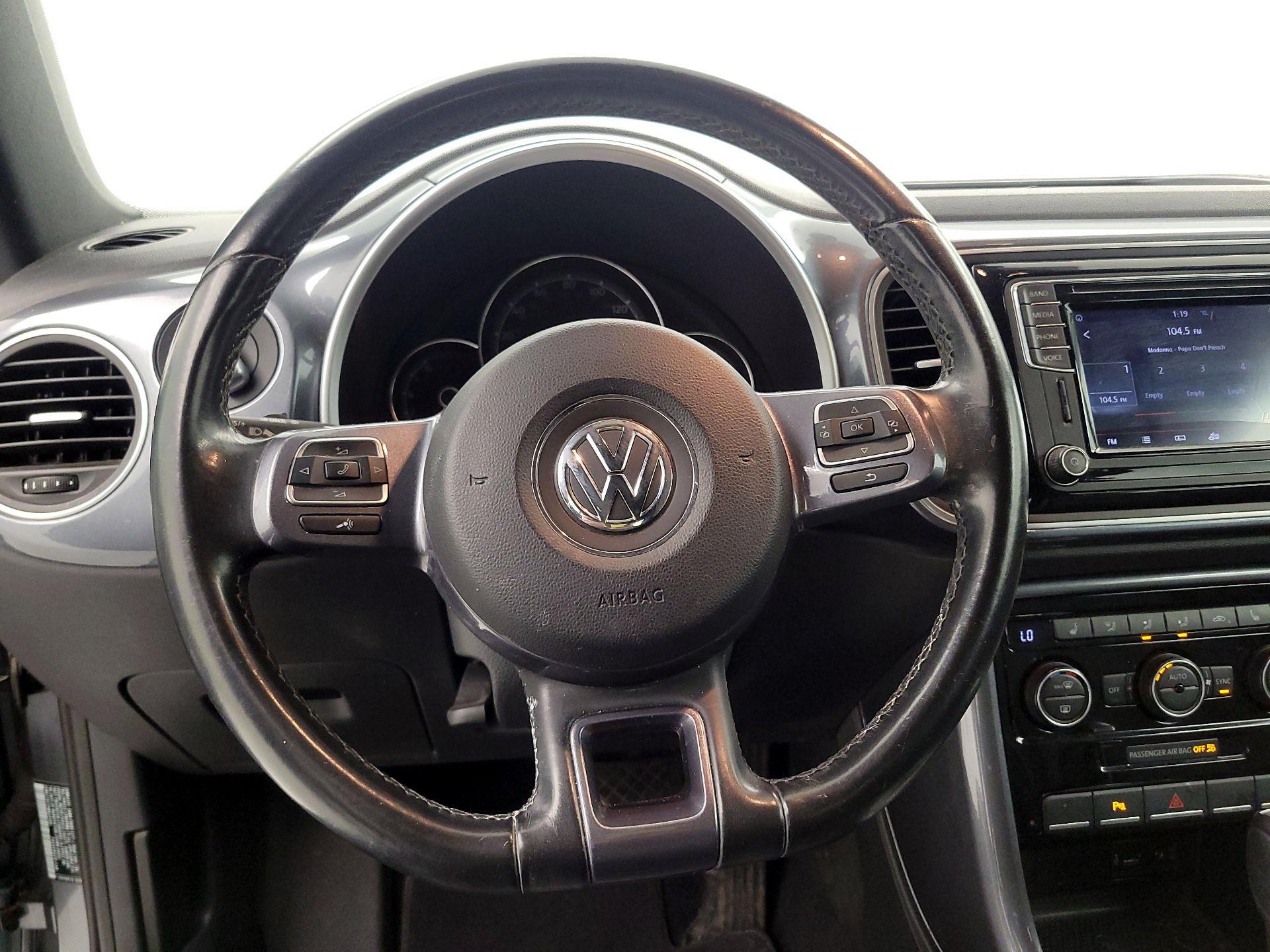 Thumbnail: 2017 Volkswagen Beetle - 10